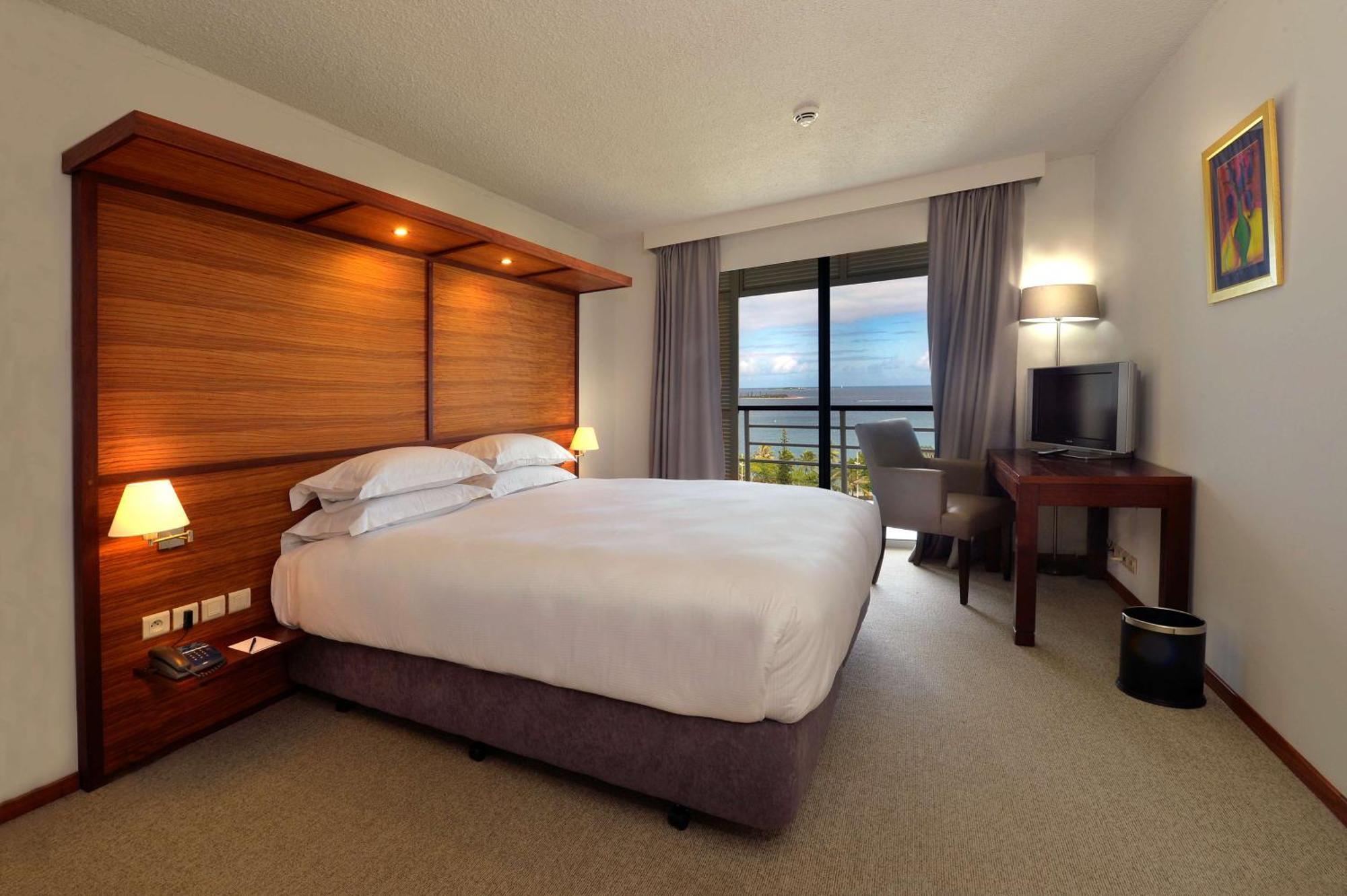 One-Bedroom King Apartment with Garden View,1557861793:JPEG