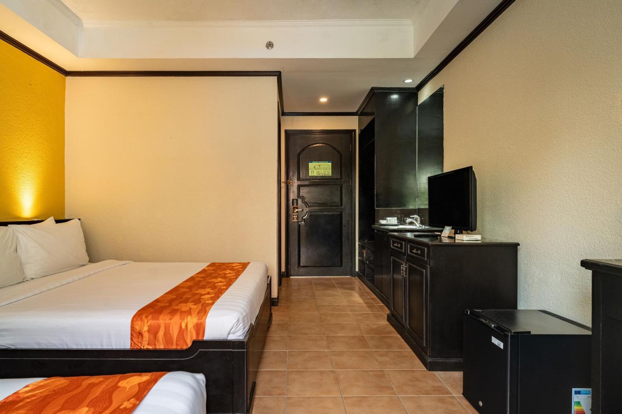 Superior Double Room,1565582827:JPEG