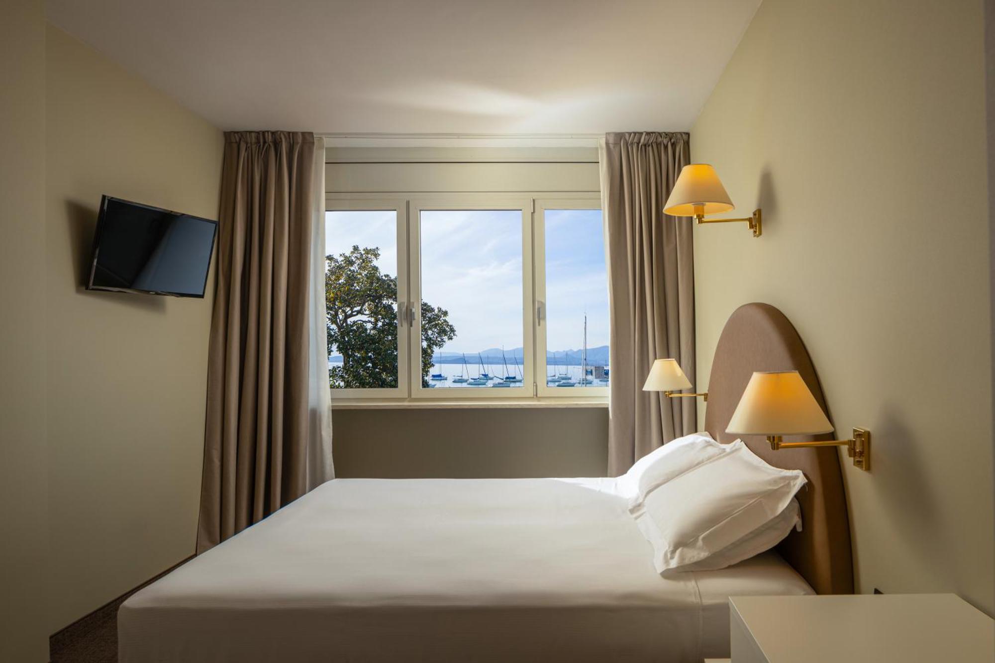 Comfort Twin/Double Room with Lake View
