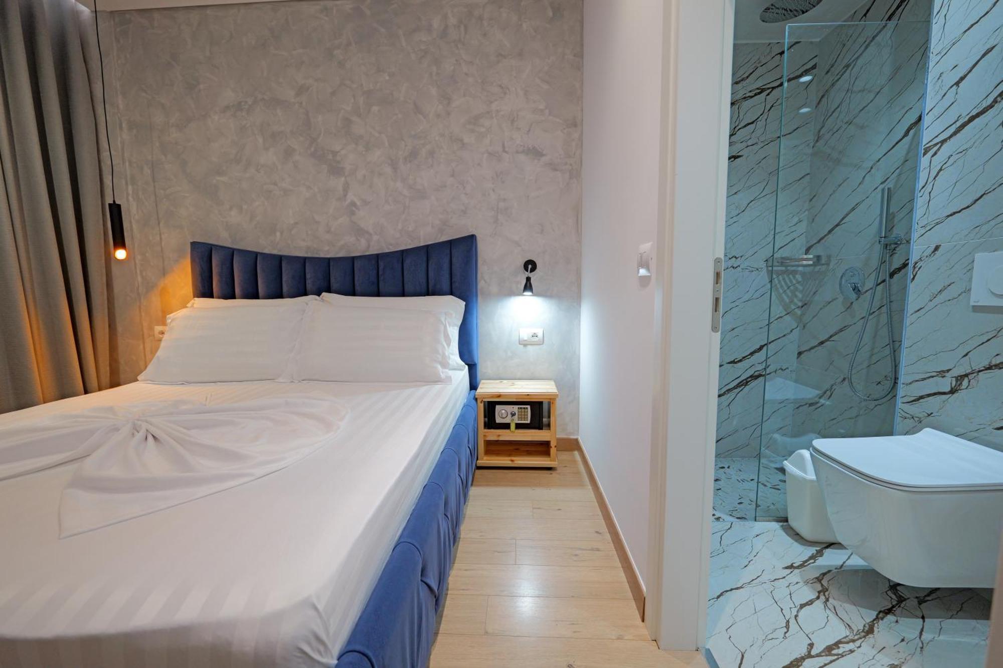 Double Room,1571413583:JPEG