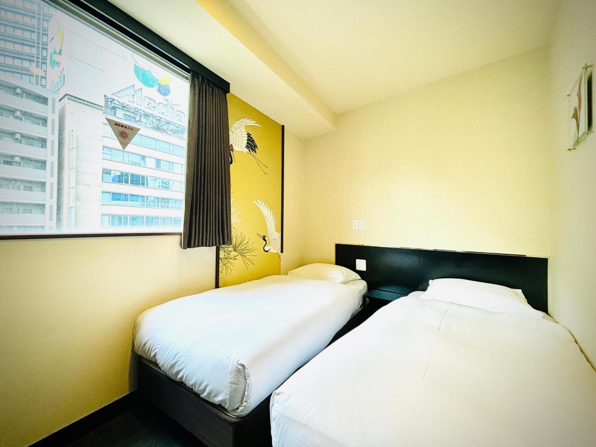 Twin Room,1572595253:JPEG