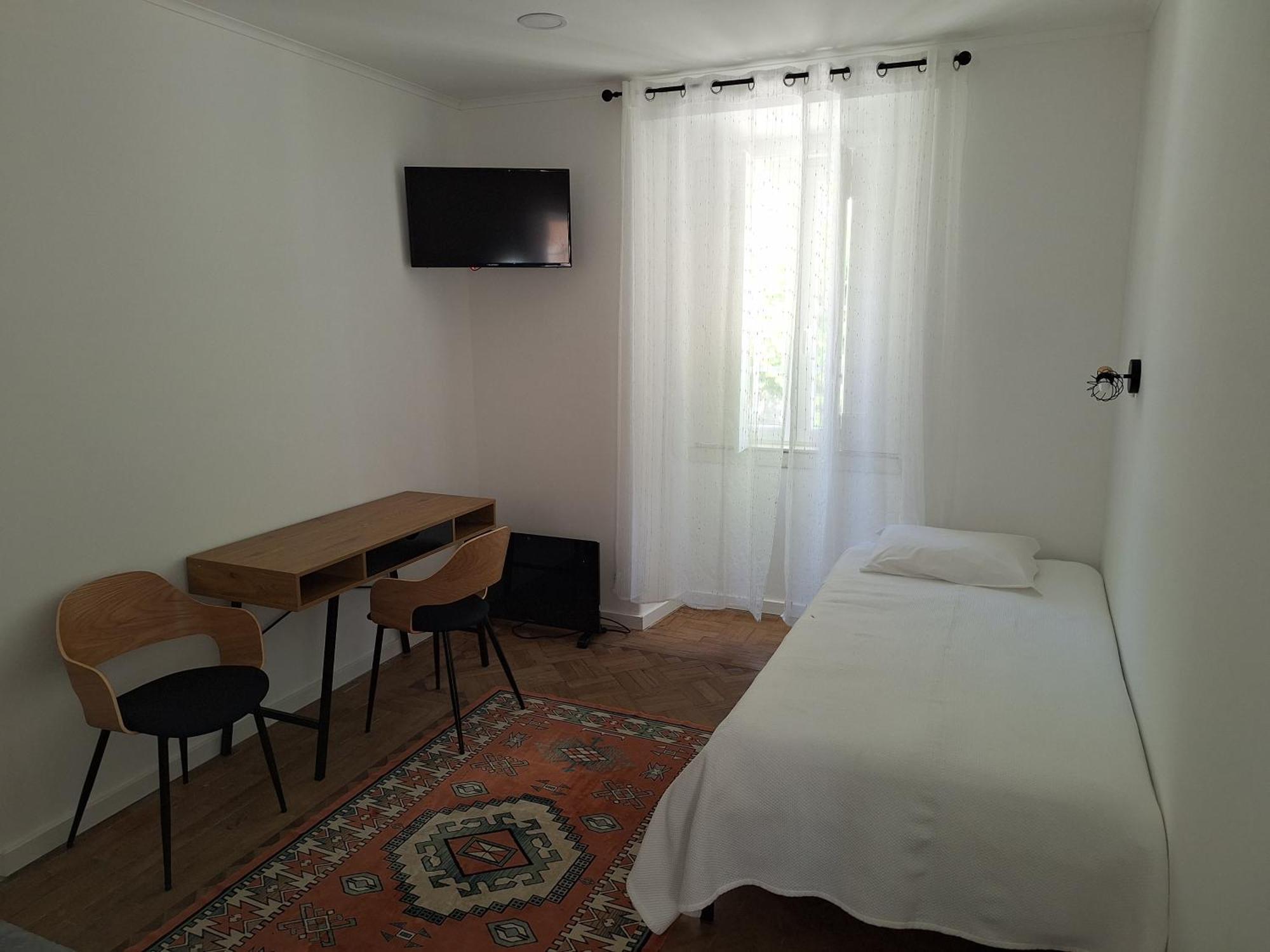Basic Triple Room