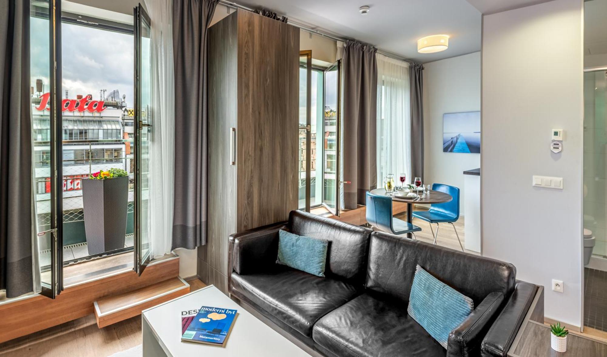One-Bedroom Apartment with Terrace