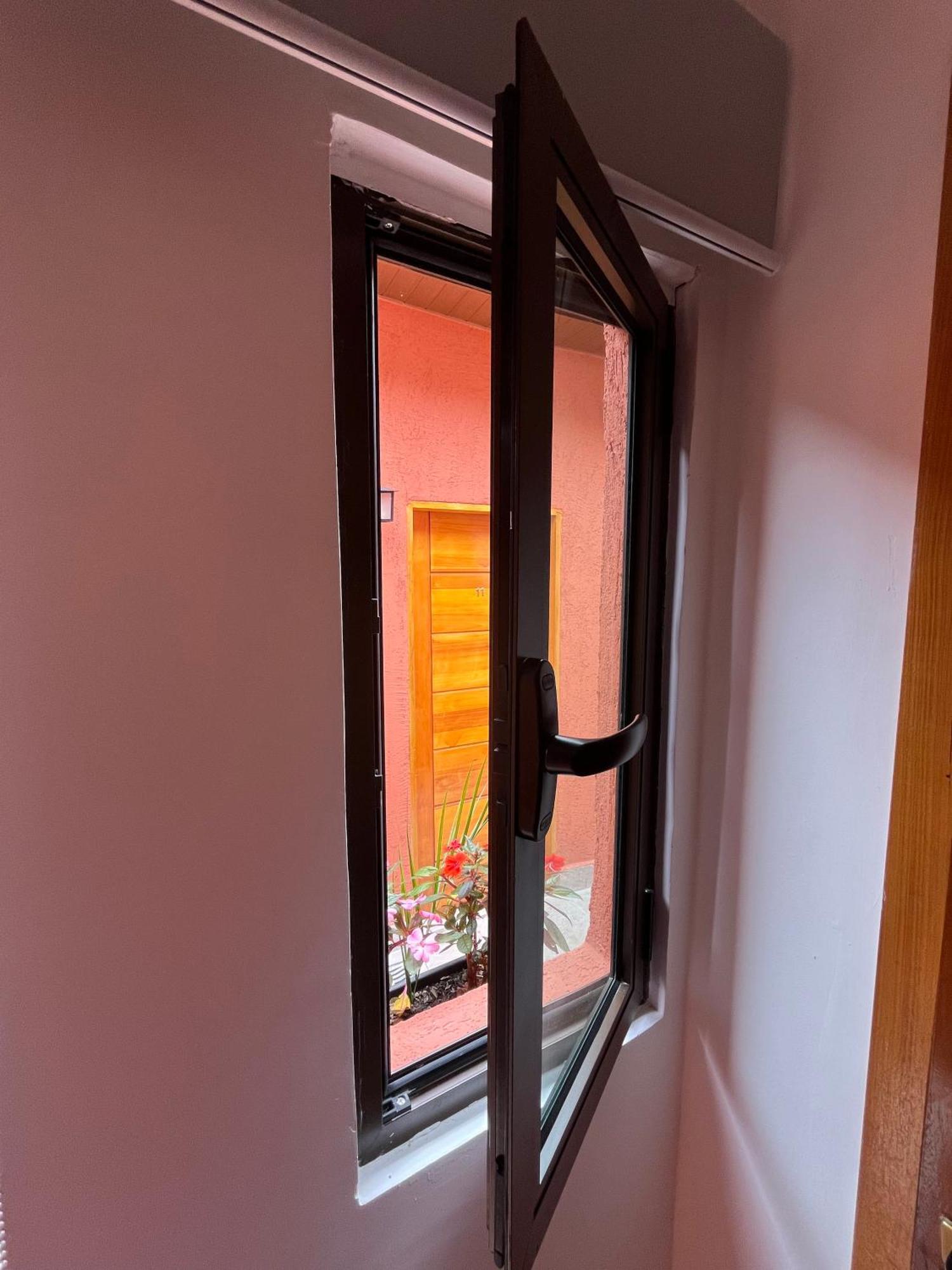 Single Room with Private Bathroom,1699271863:JPEG