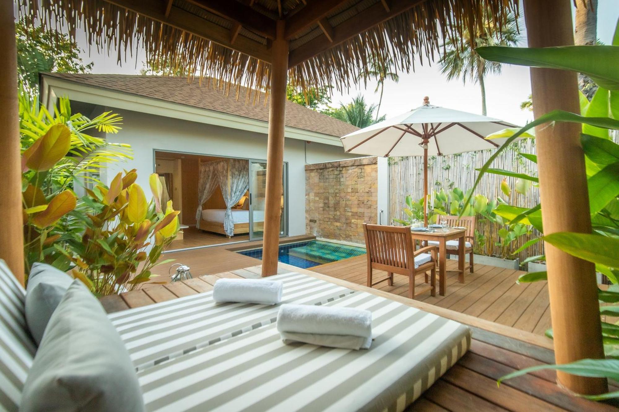 Villa avec Petite Piscine et Cour - Navette Aéroport Aller-Retour
