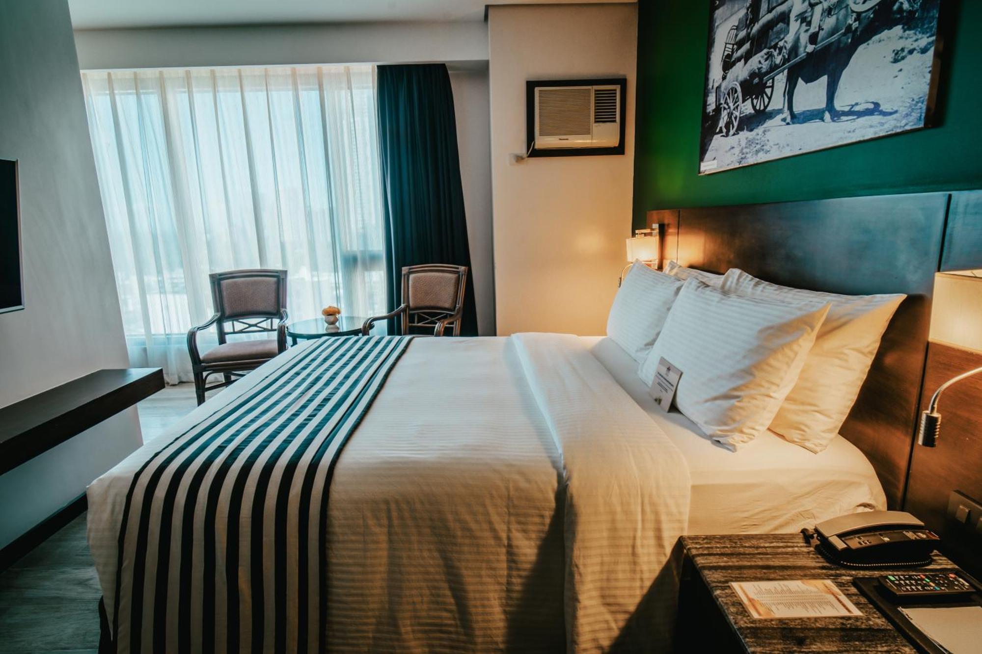 Premium Deluxe Queen Room,1592119504:JPEG