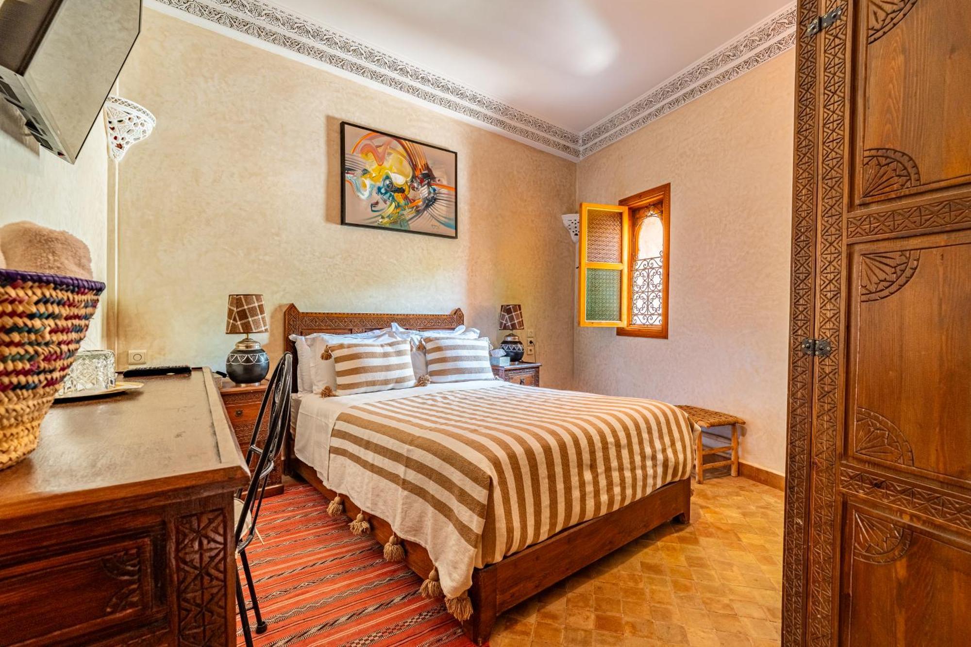 Double Room,1593132977:JPEG