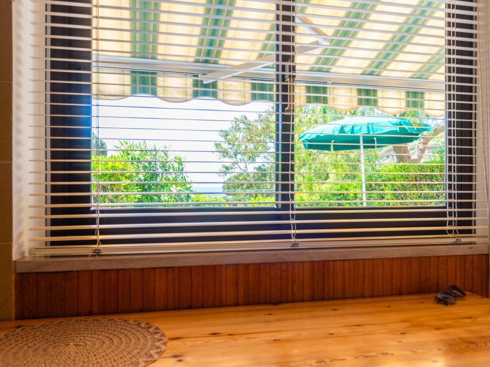 One-Bedroom Apartment Sea View