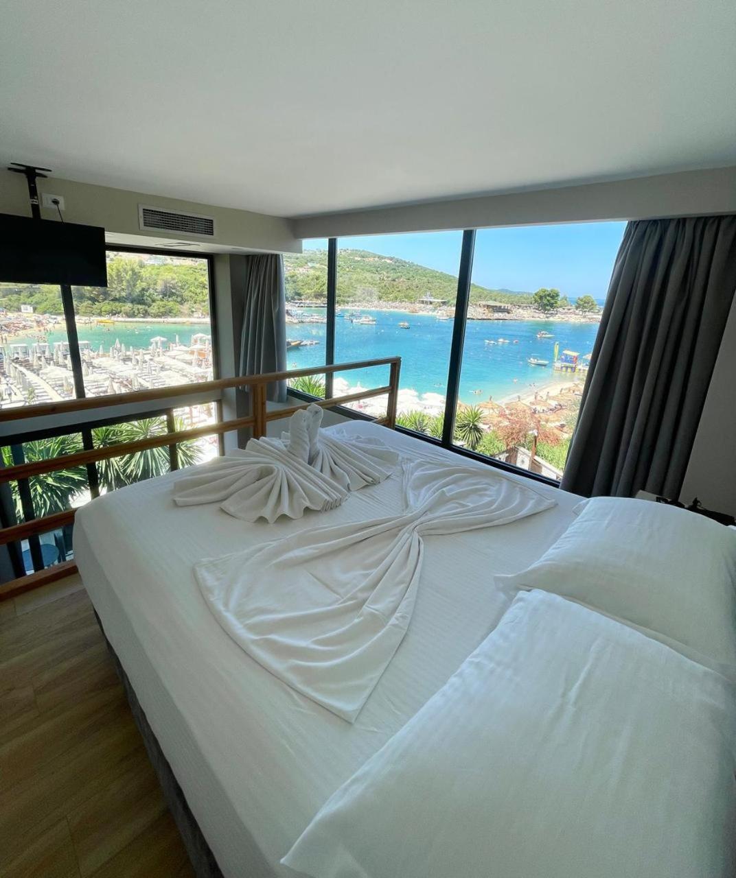 Duplex Deluxe Family Room with Sea View