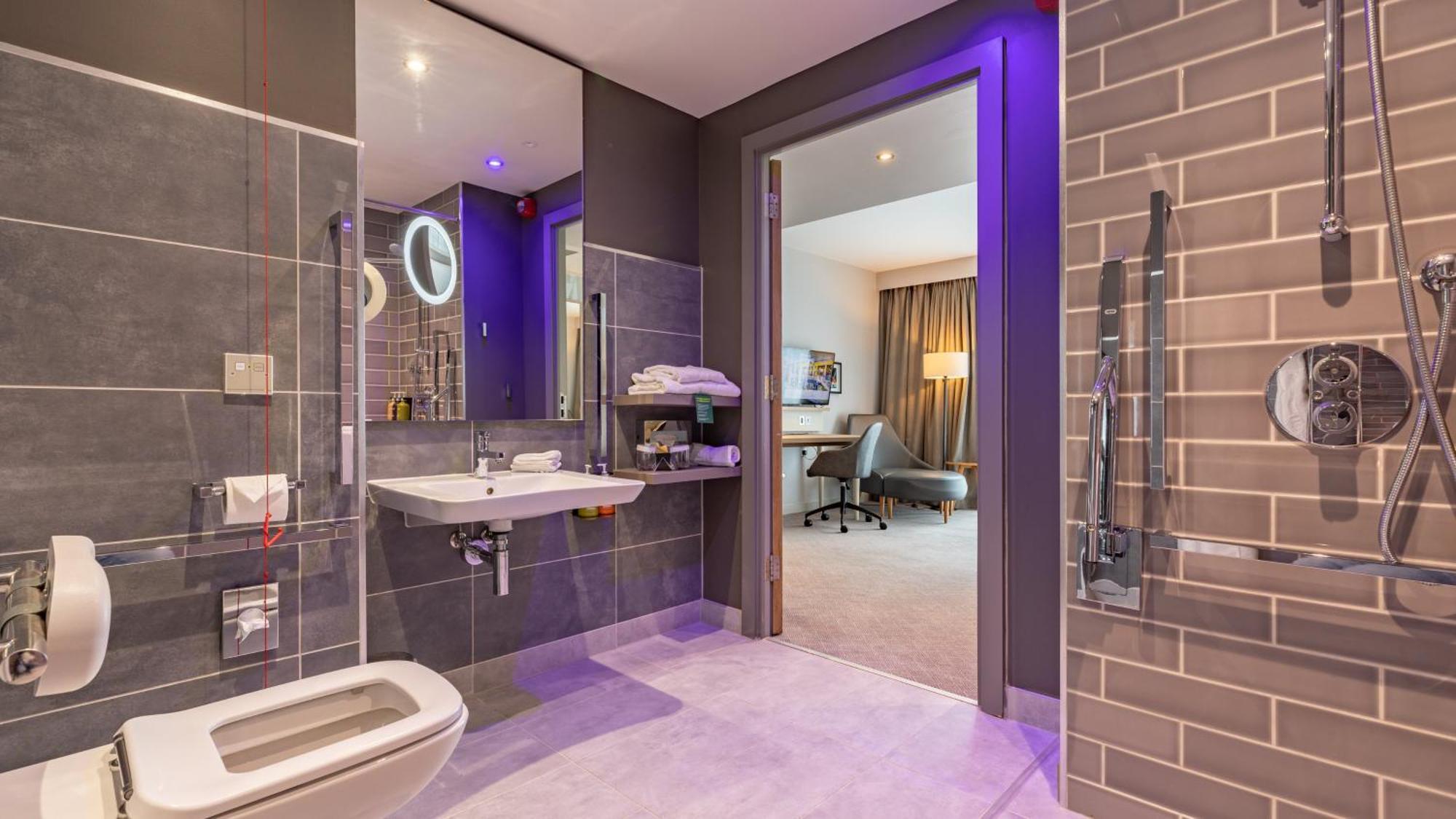 Standard King Room - Disability Access