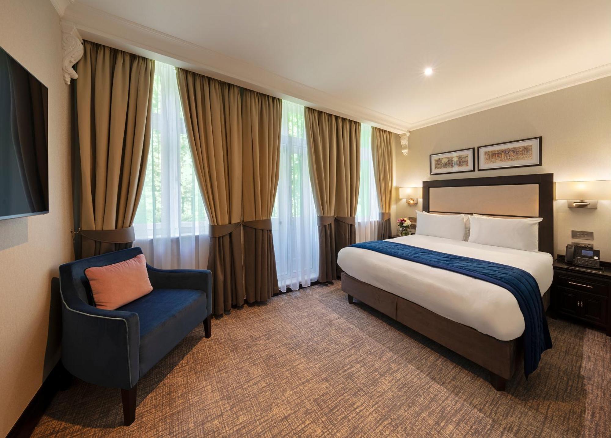 Quarto Superior com Cama Queen-size