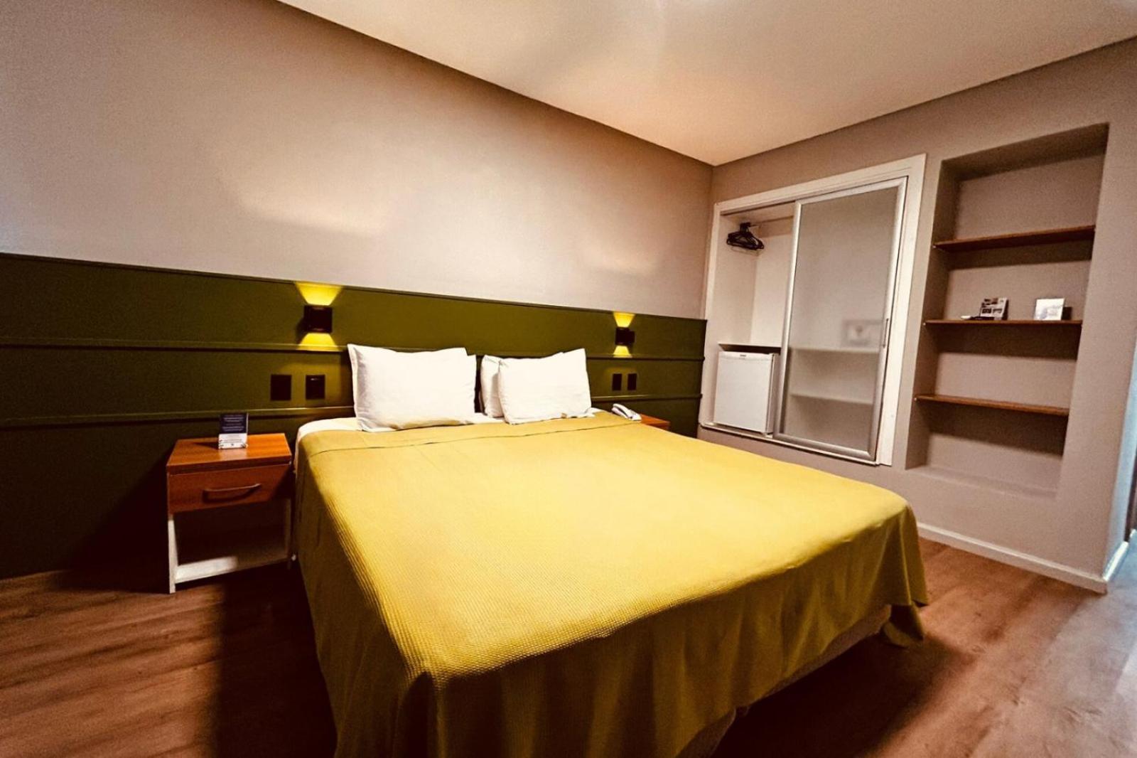Quarto Duplo Standard Plus
