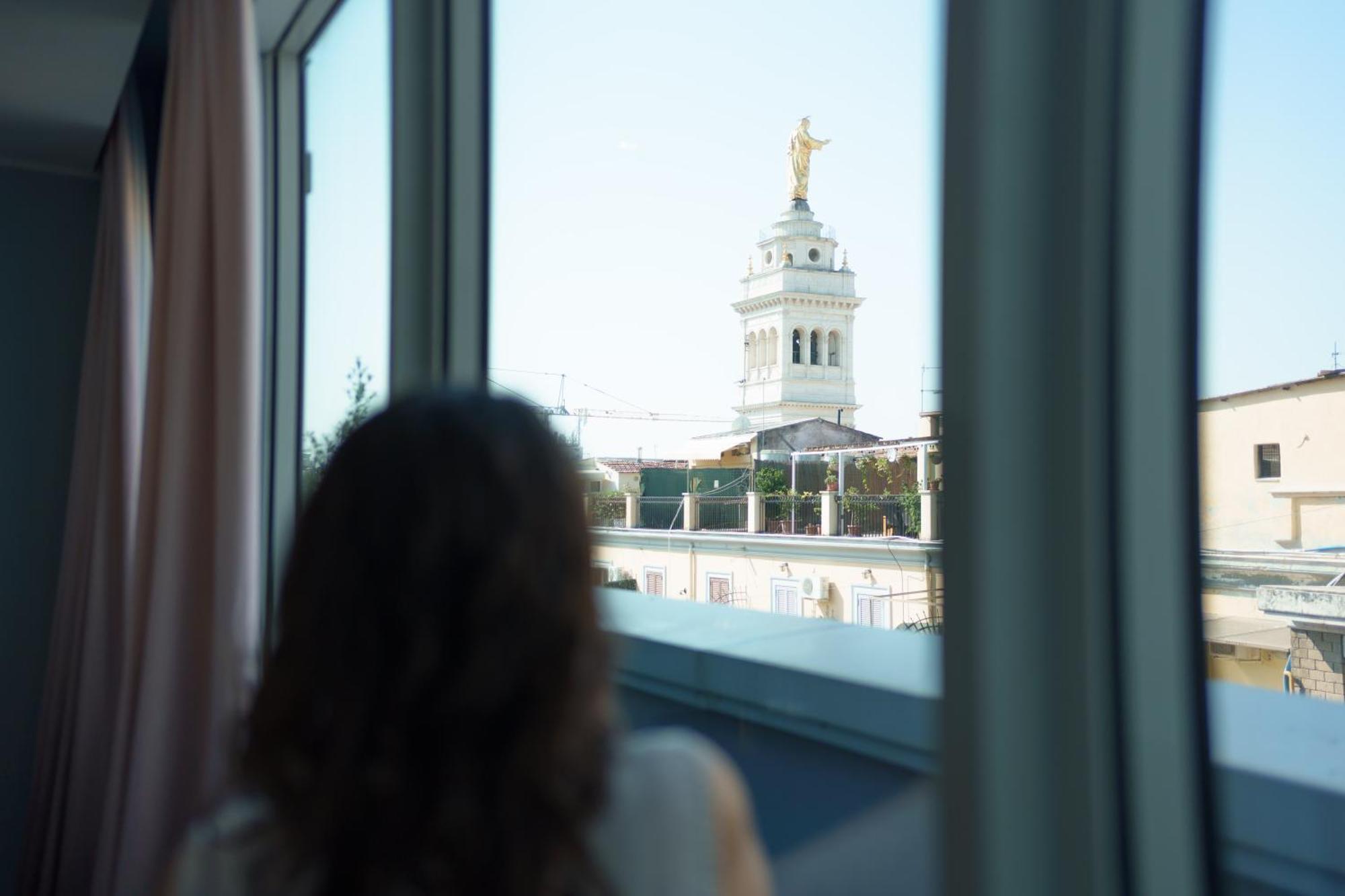 Deluxe Double Room with Balcony,1611109839:JPEG