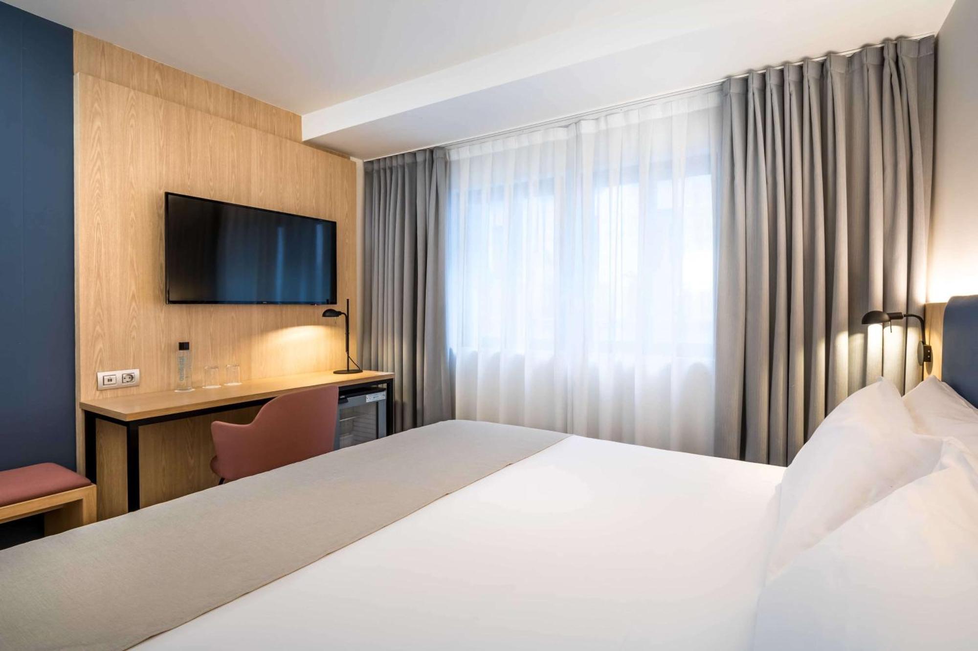 Single Room,1613411917:JPEG