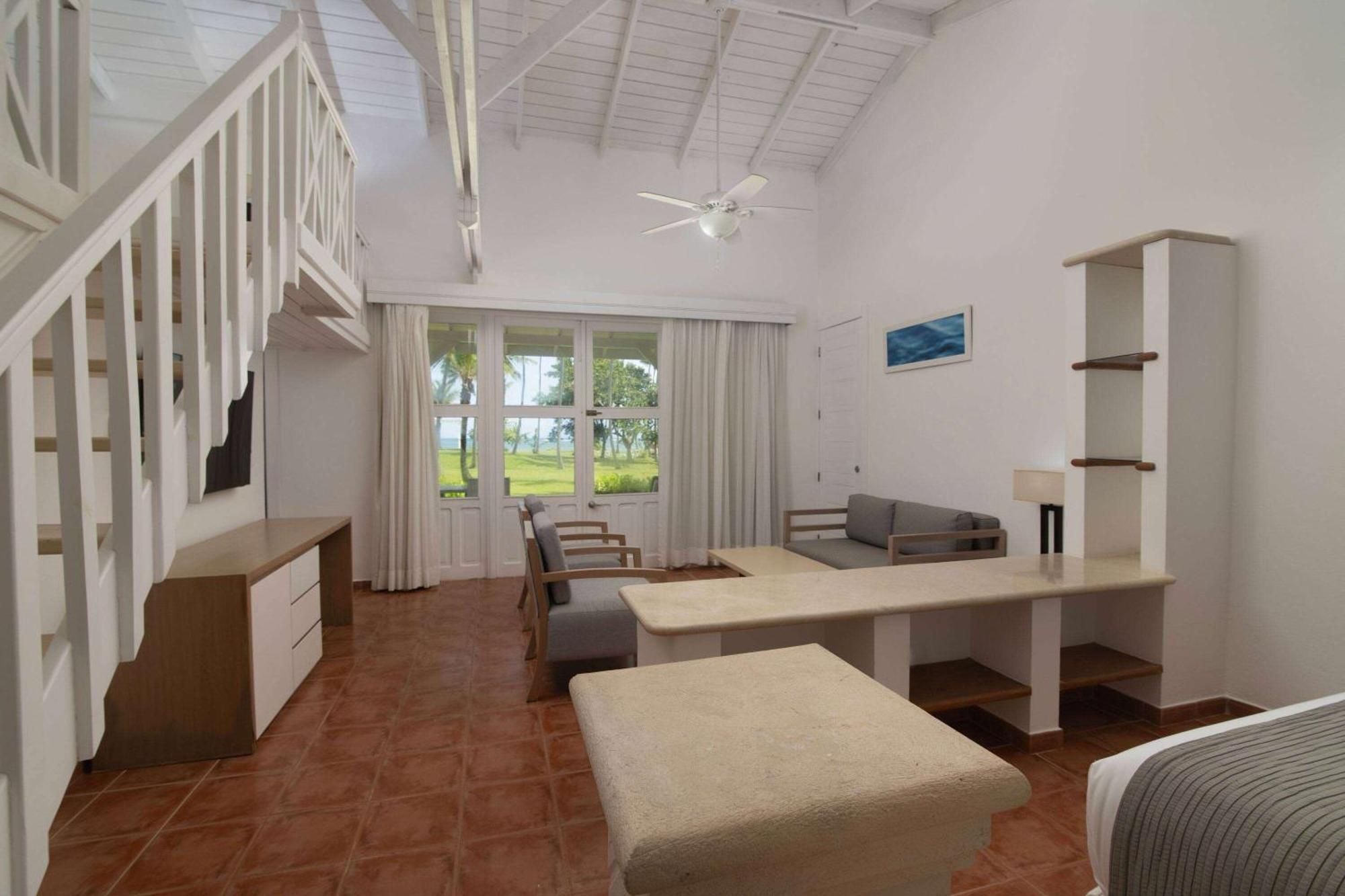 Club Bungalow with Garden View