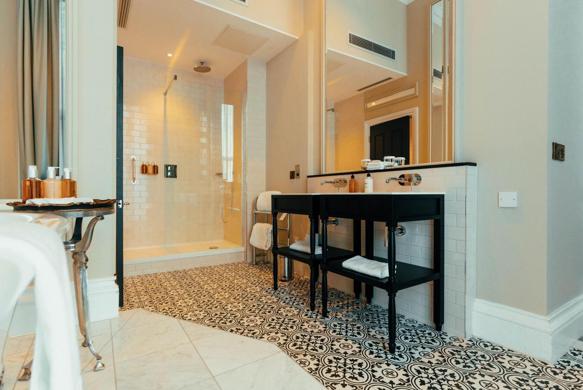 Signature Suite