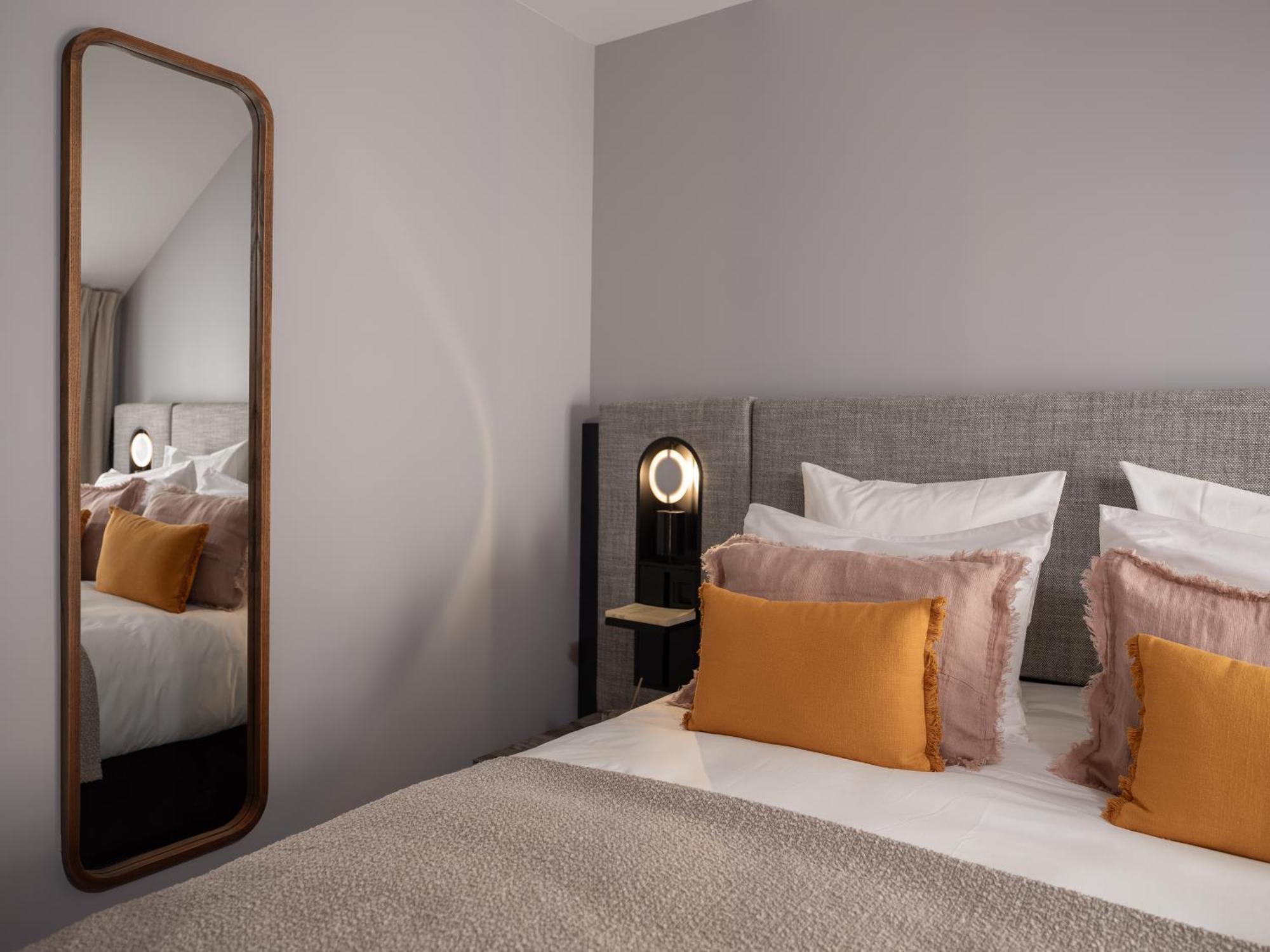 Double Room,1620583774:JPEG