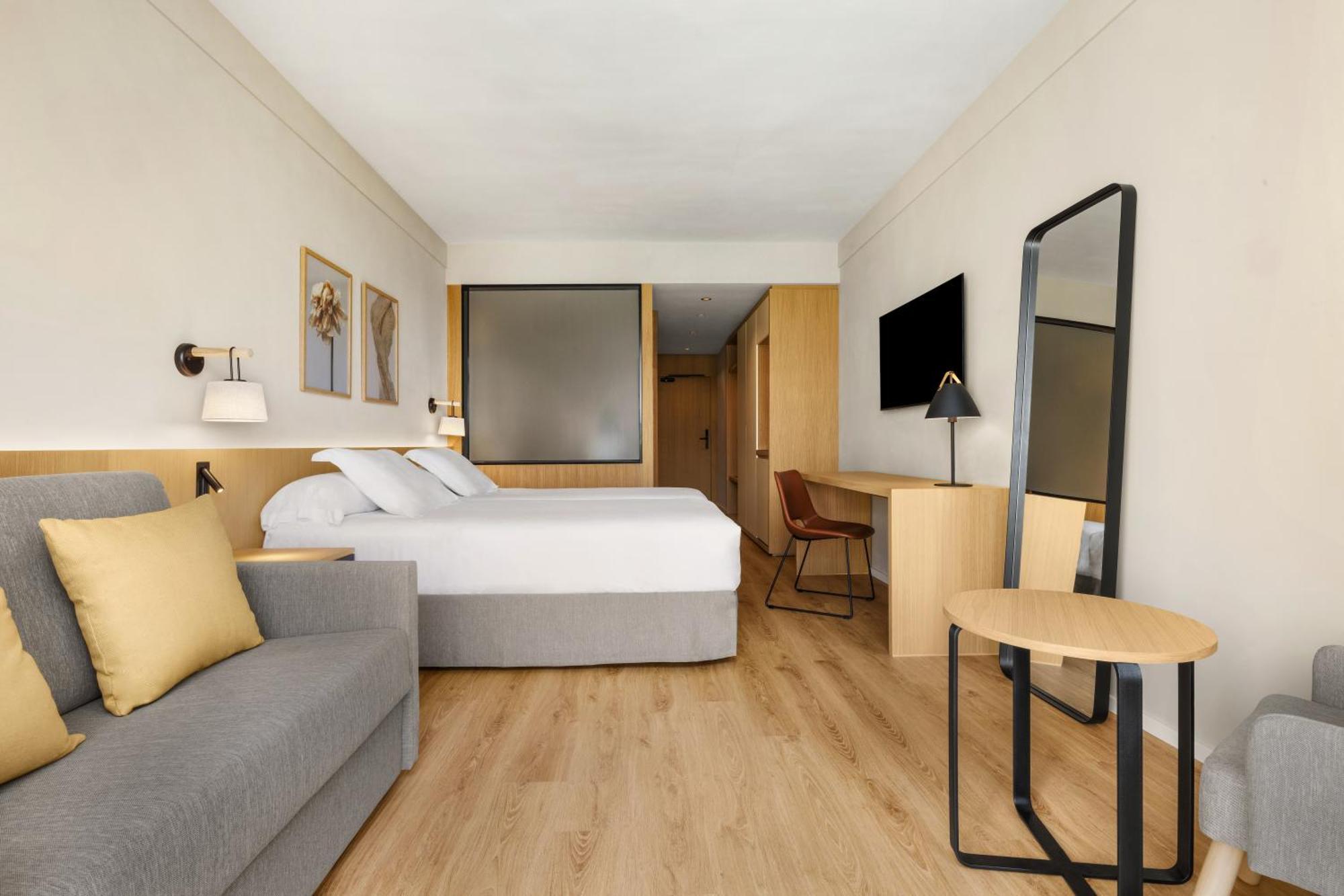 Superior Double or Twin Room Terrace
