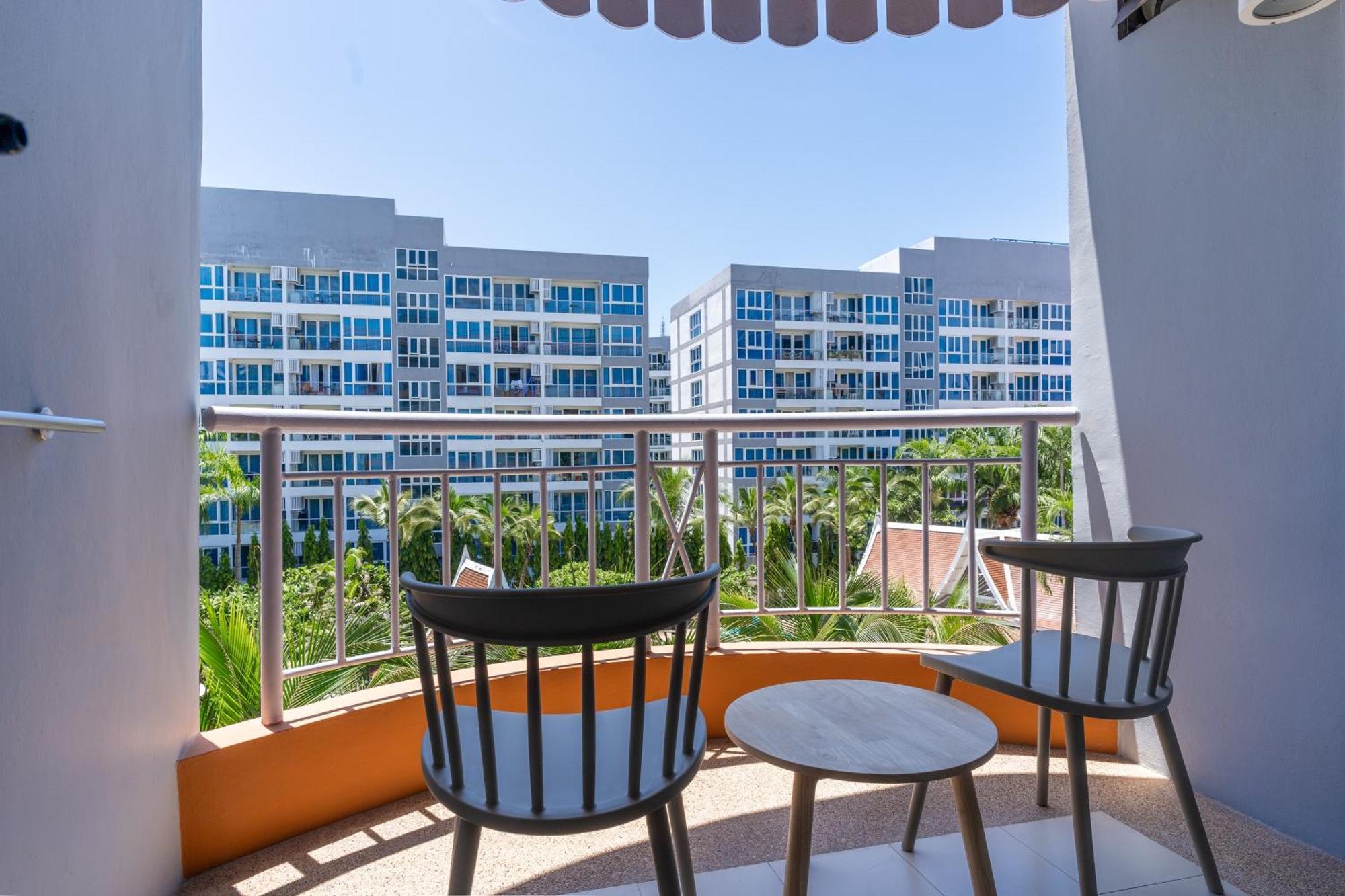 Superior Double Room with Balcony,1621408360:JPEG