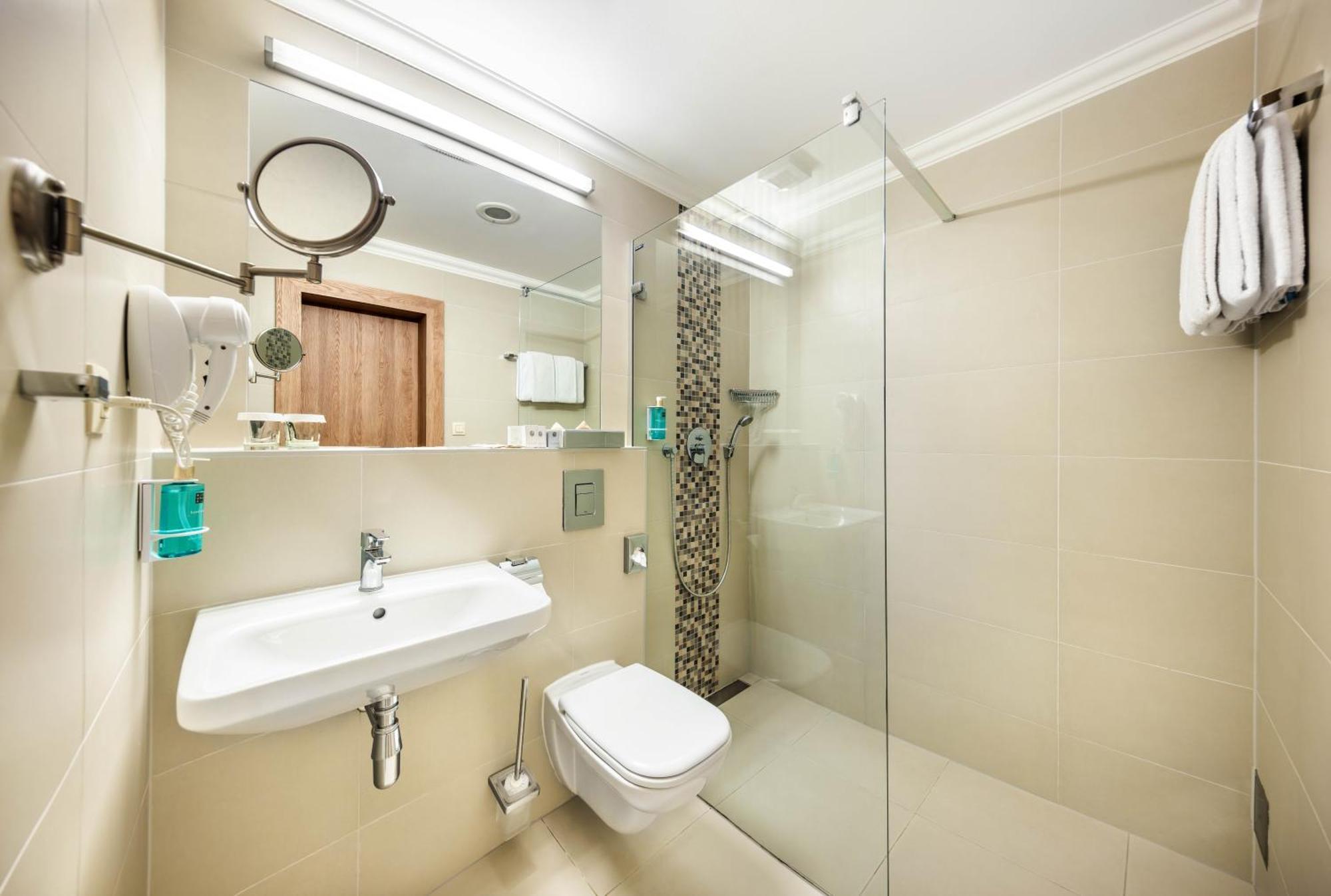 Premium Double or Twin Room including entry to salt cave