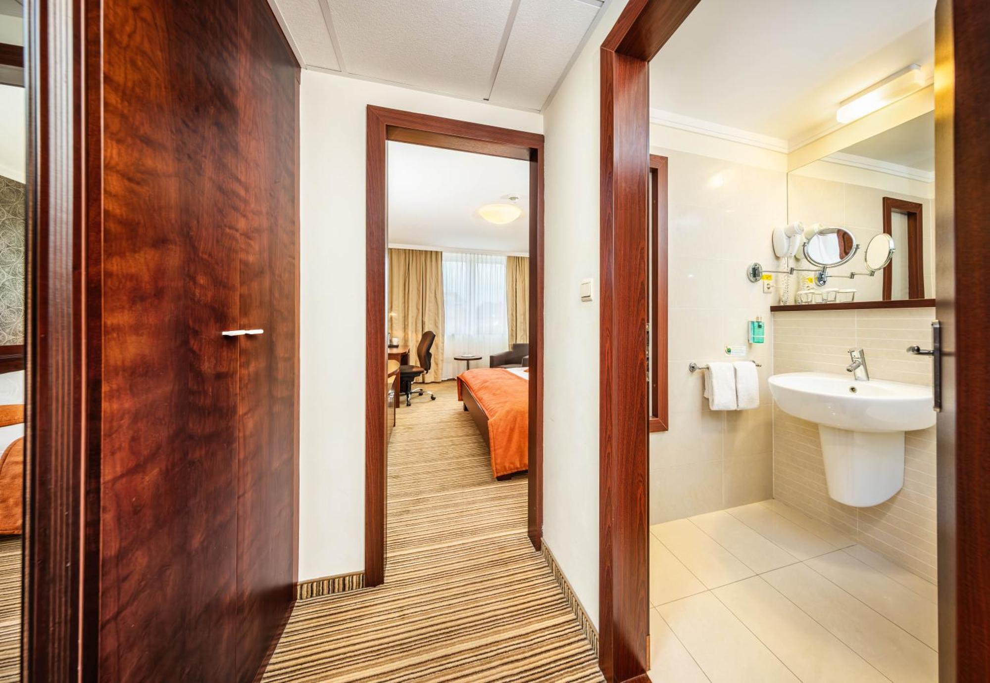 Comfort Double or Twin Room