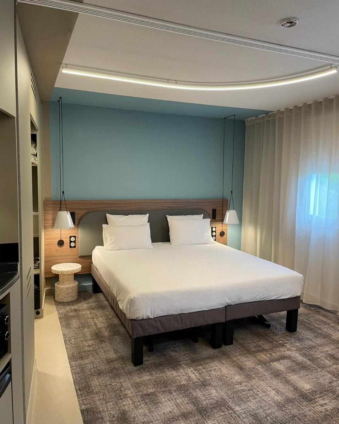 Superior Suite Double Bed Double Sofa Bed,1623649267:JPEG