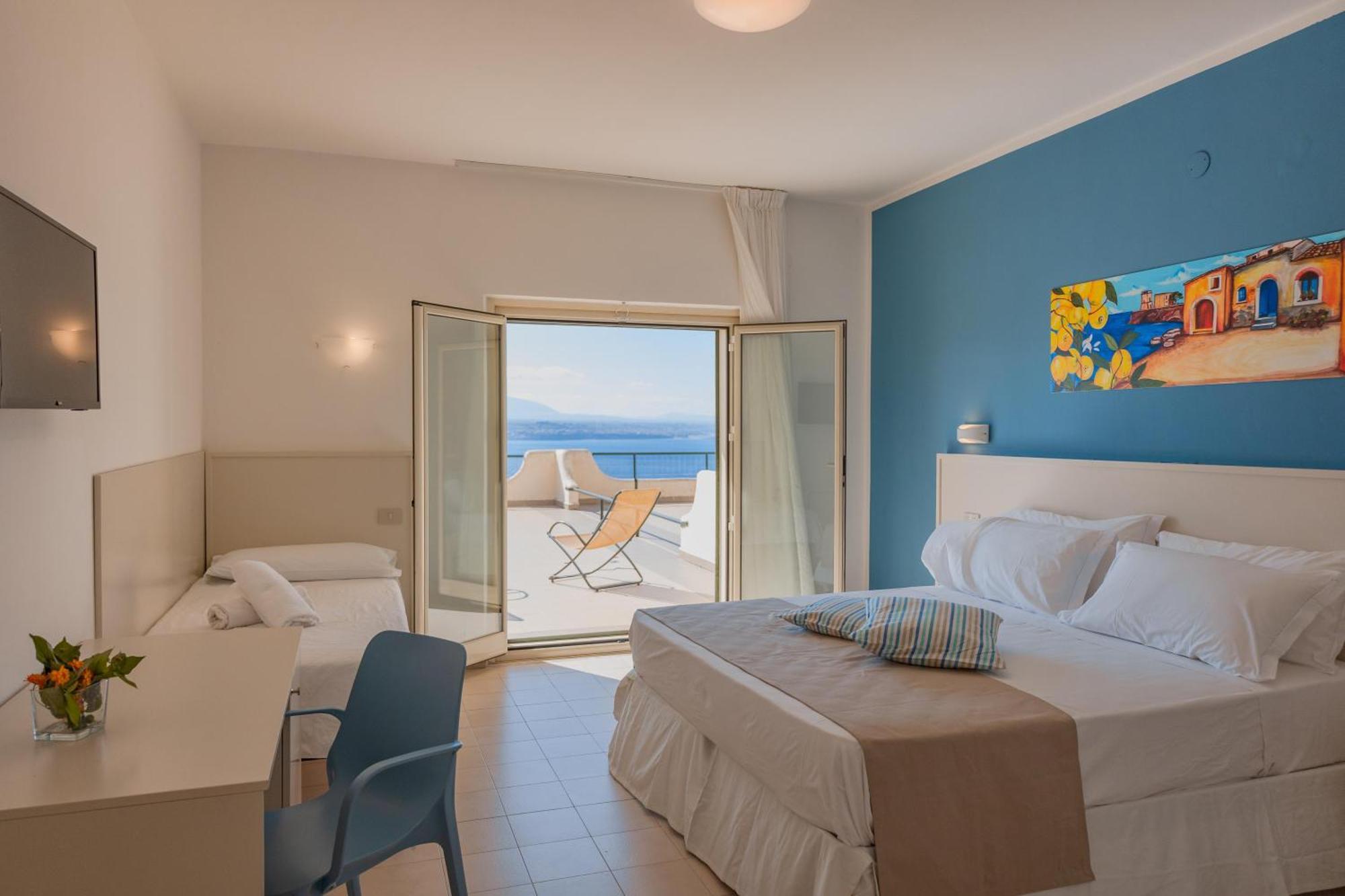 Chambre Triple Confort avec Vue sur Mer