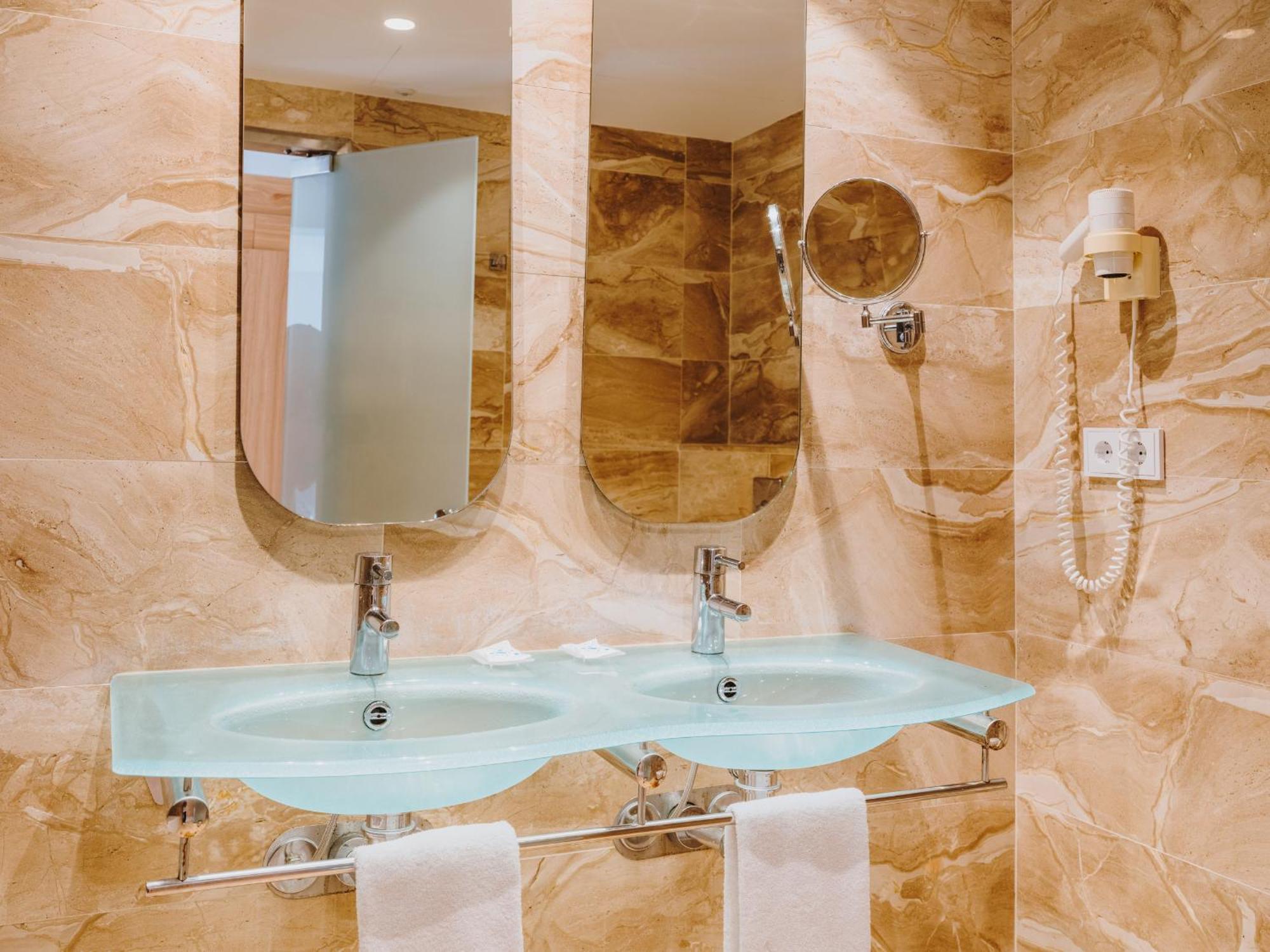 Suite avec baignoire spa