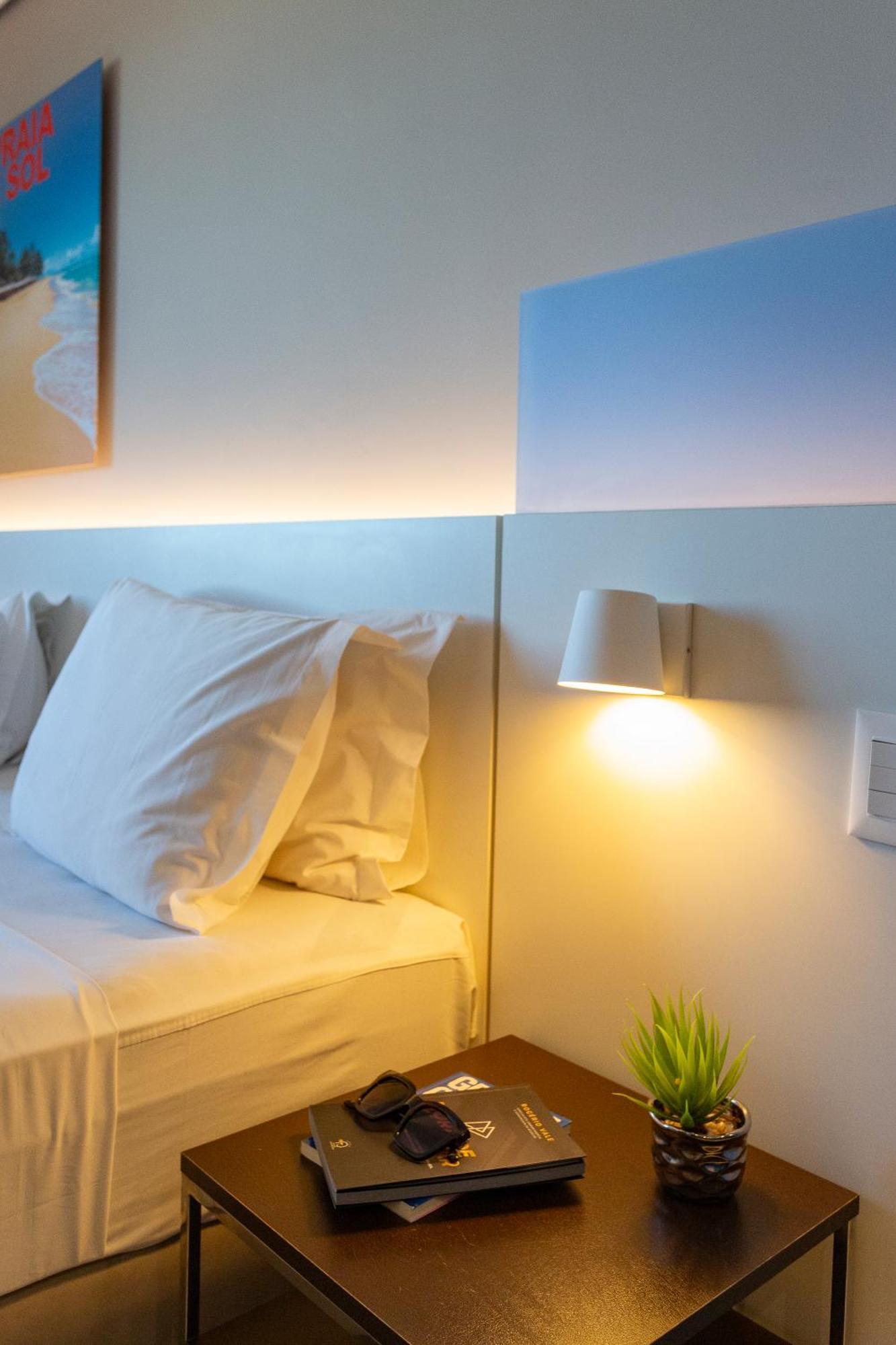 Luxury Double - 1 King Bed,1631563186:JPEG