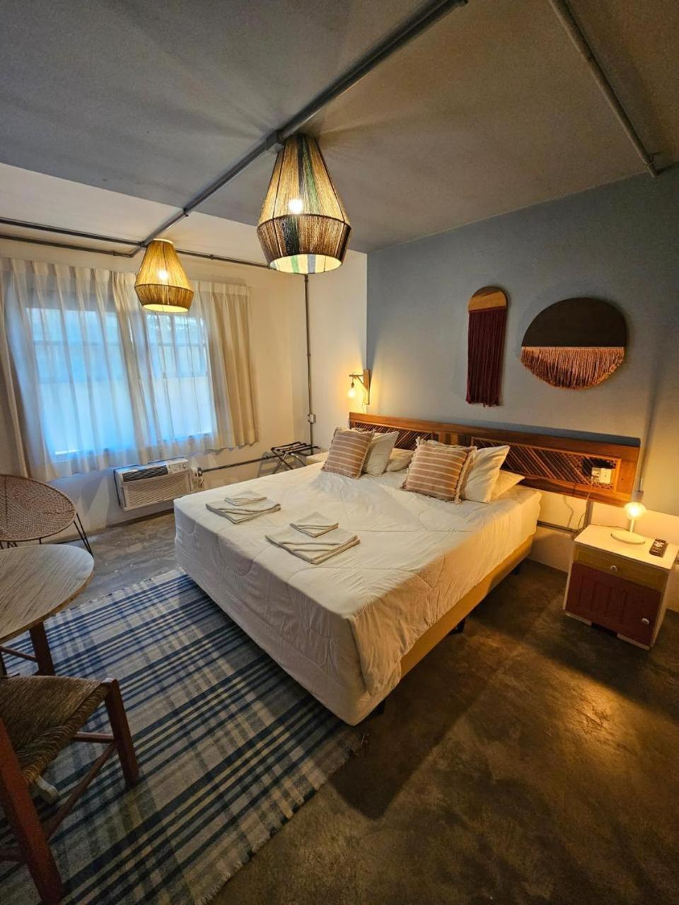 Apartamento com Varanda
