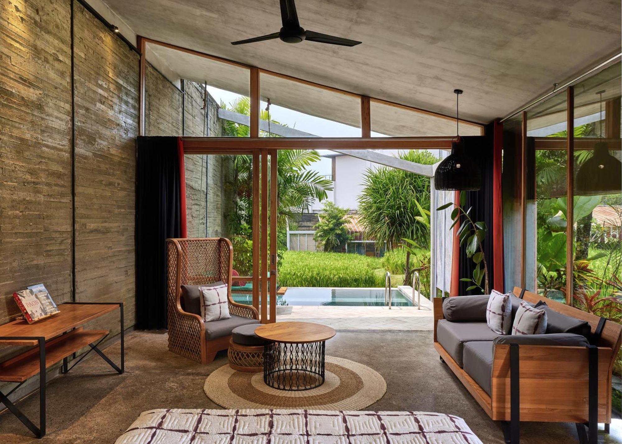 One Bedroom Nomad Pool Villas Daily Two Bottles Beer