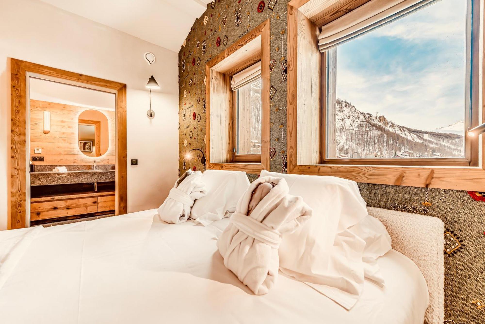 Three-Bedroom Apartment Mountain View