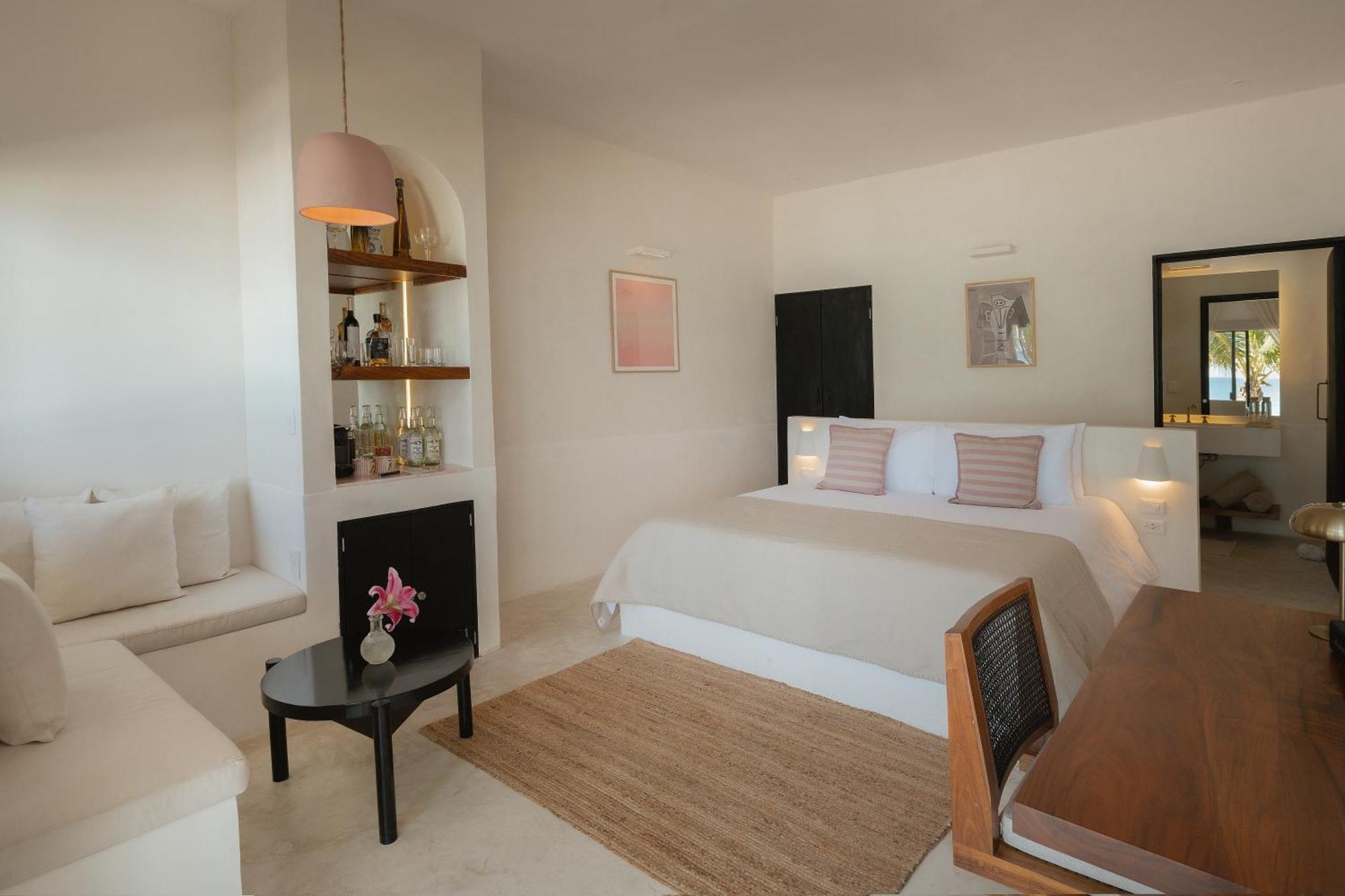 Standard Queen Room,1639408558:JPEG