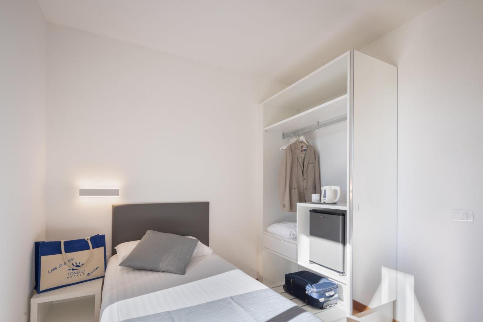 Basic Single Room,1639556031:JPEG