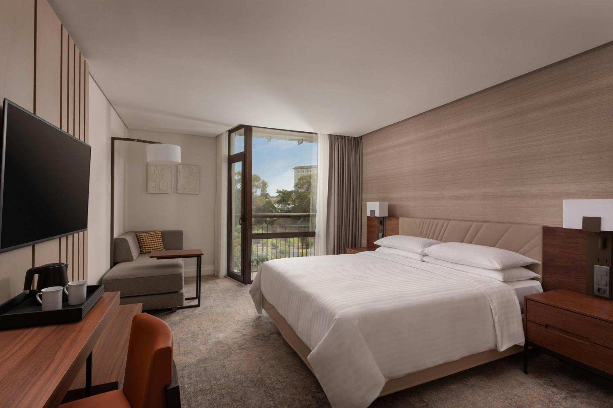Signature King Guest room 1 King Balcony