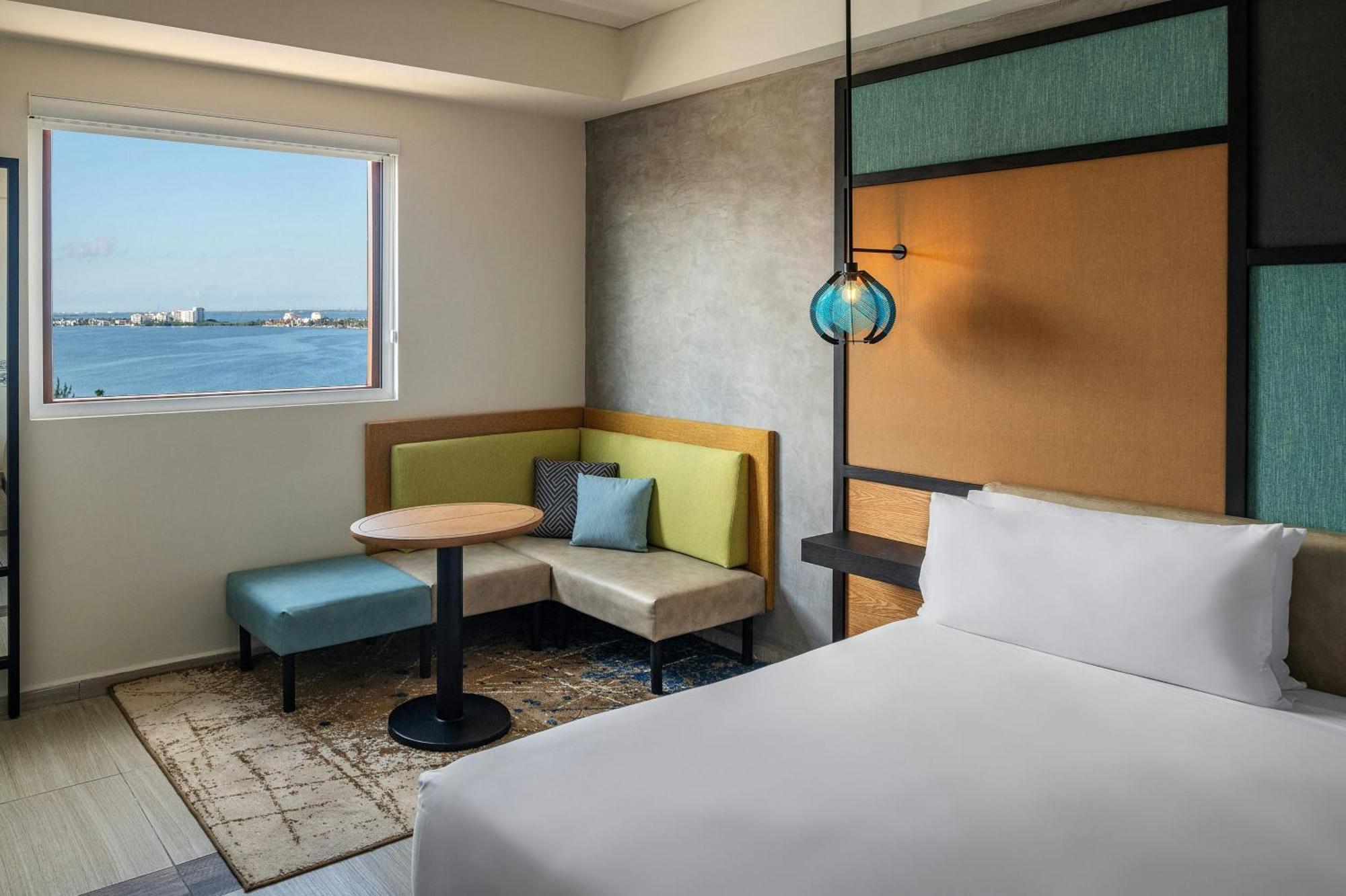 Aloft Lagoon View, Guest room, 1 King+ Complimentary open bar,1643773703:JPEG