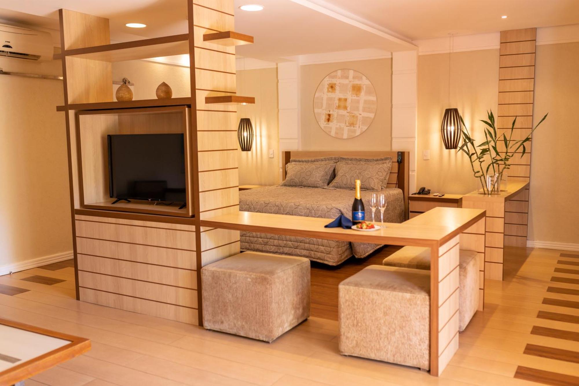 Quarto Duplo com Banheira de Hidromassagem