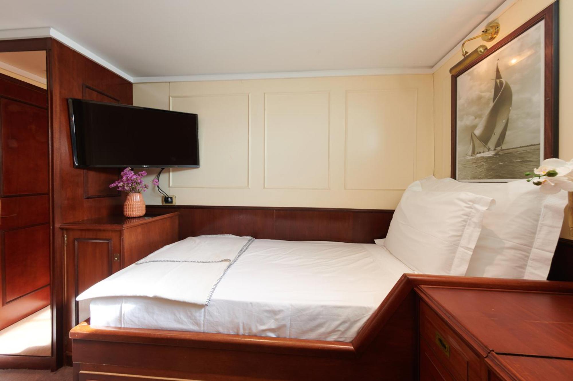 Budget Twin Room