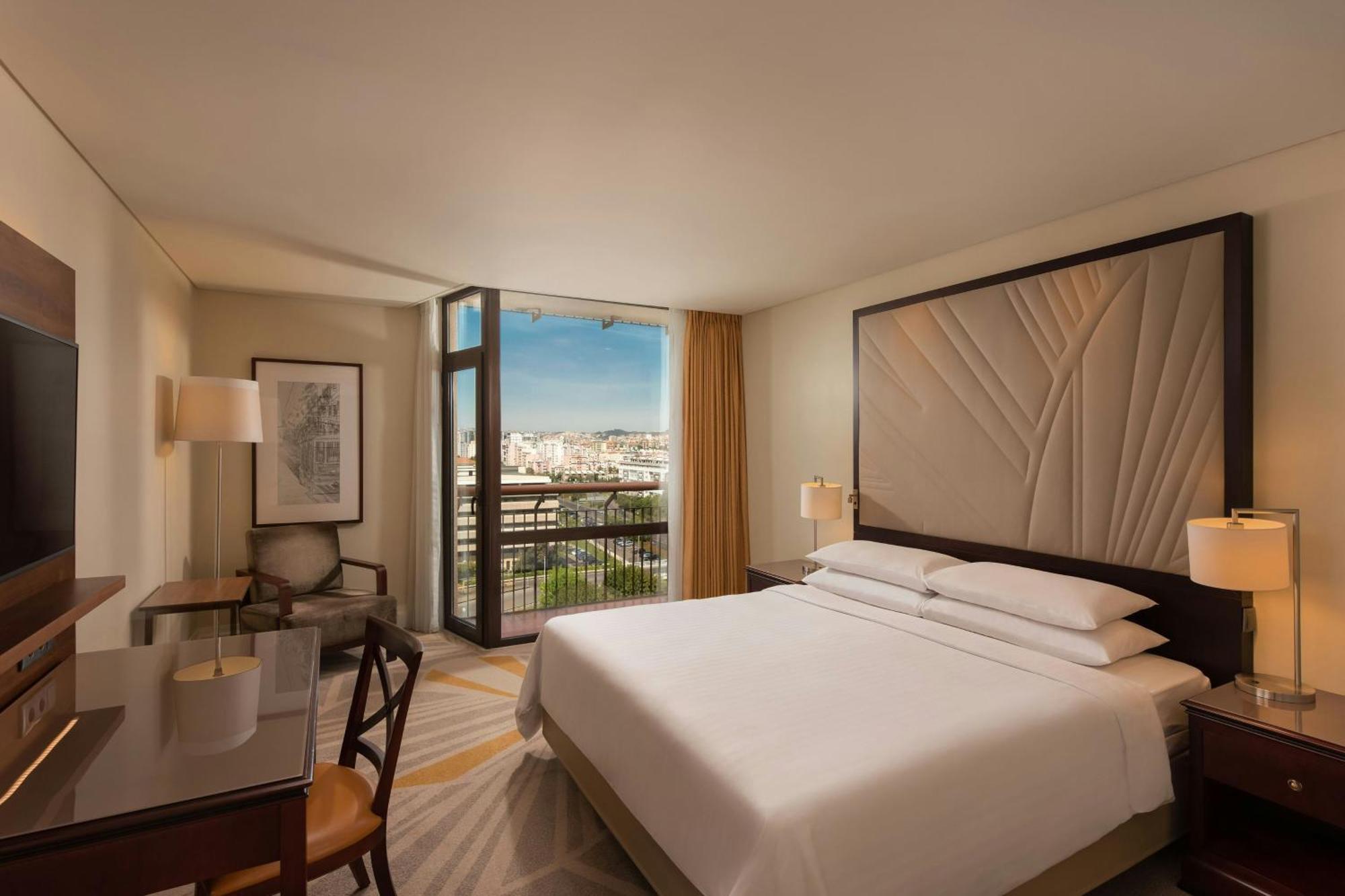 Comfort King Guest room 1 King Balcony