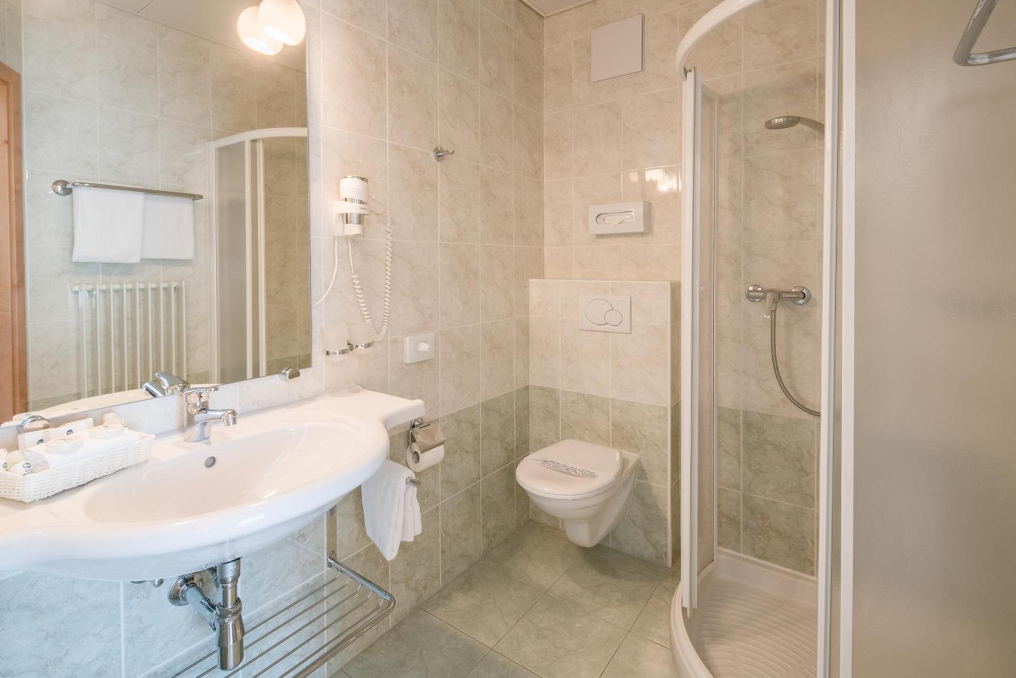 Executive Twin Room with Balcony