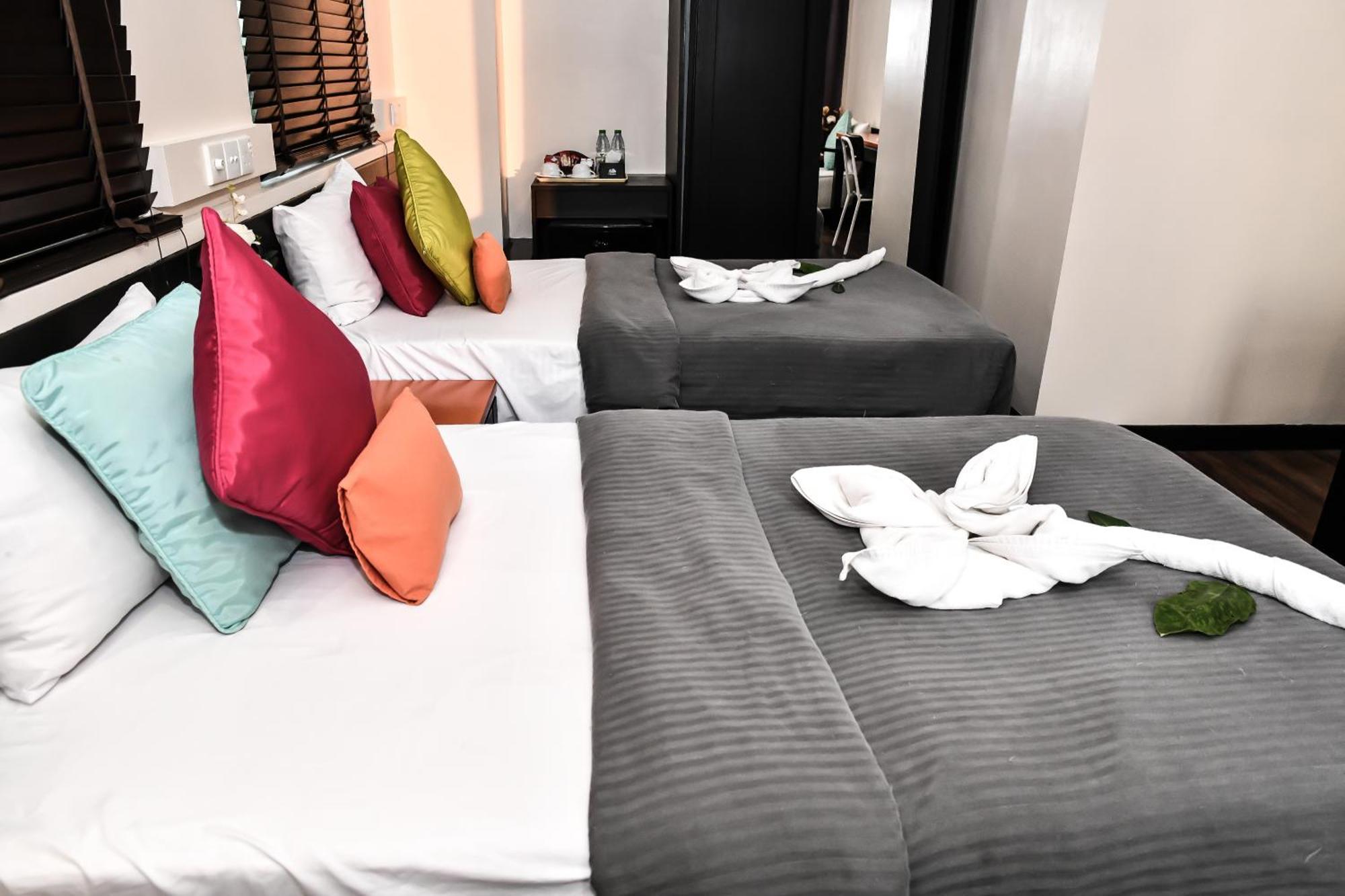 Superior Double Room Return Airport Transfer on Food & Beverage