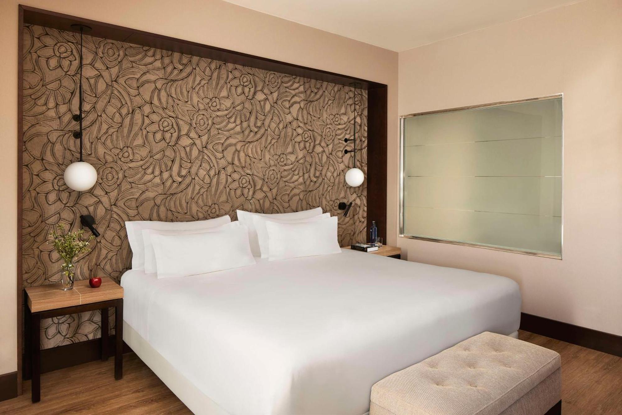 Quarto Premium com Cama de Casal ou 2 de Solteiro