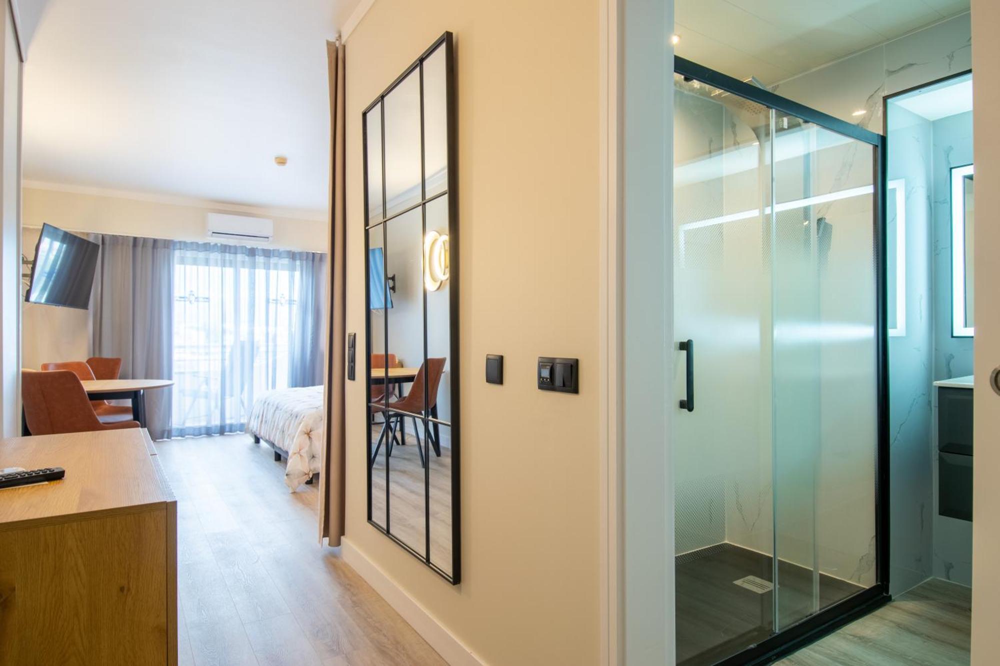 Superior Apartment