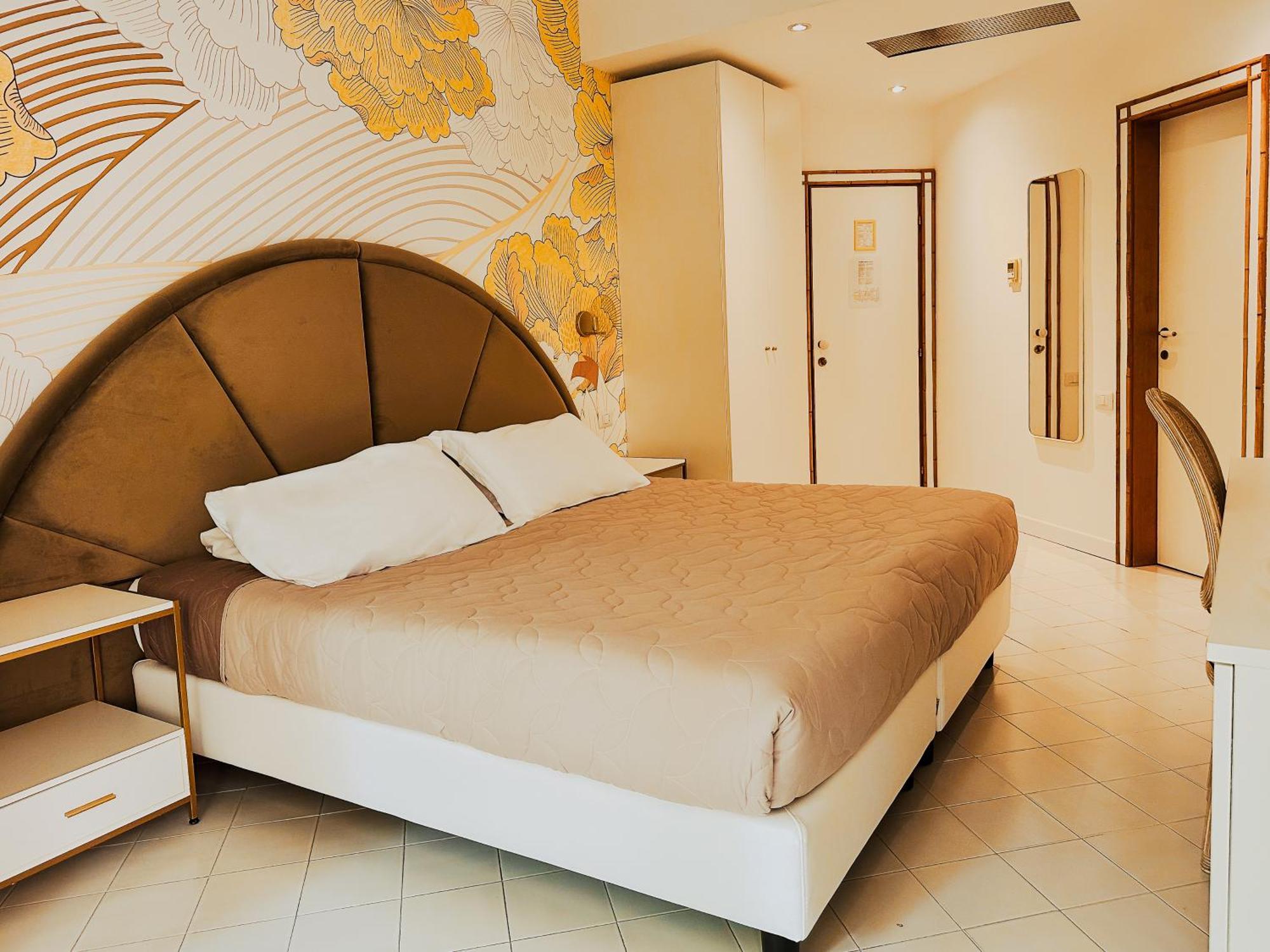 Quarto com Cama de Casal ou 2 de Solteiro e Varanda