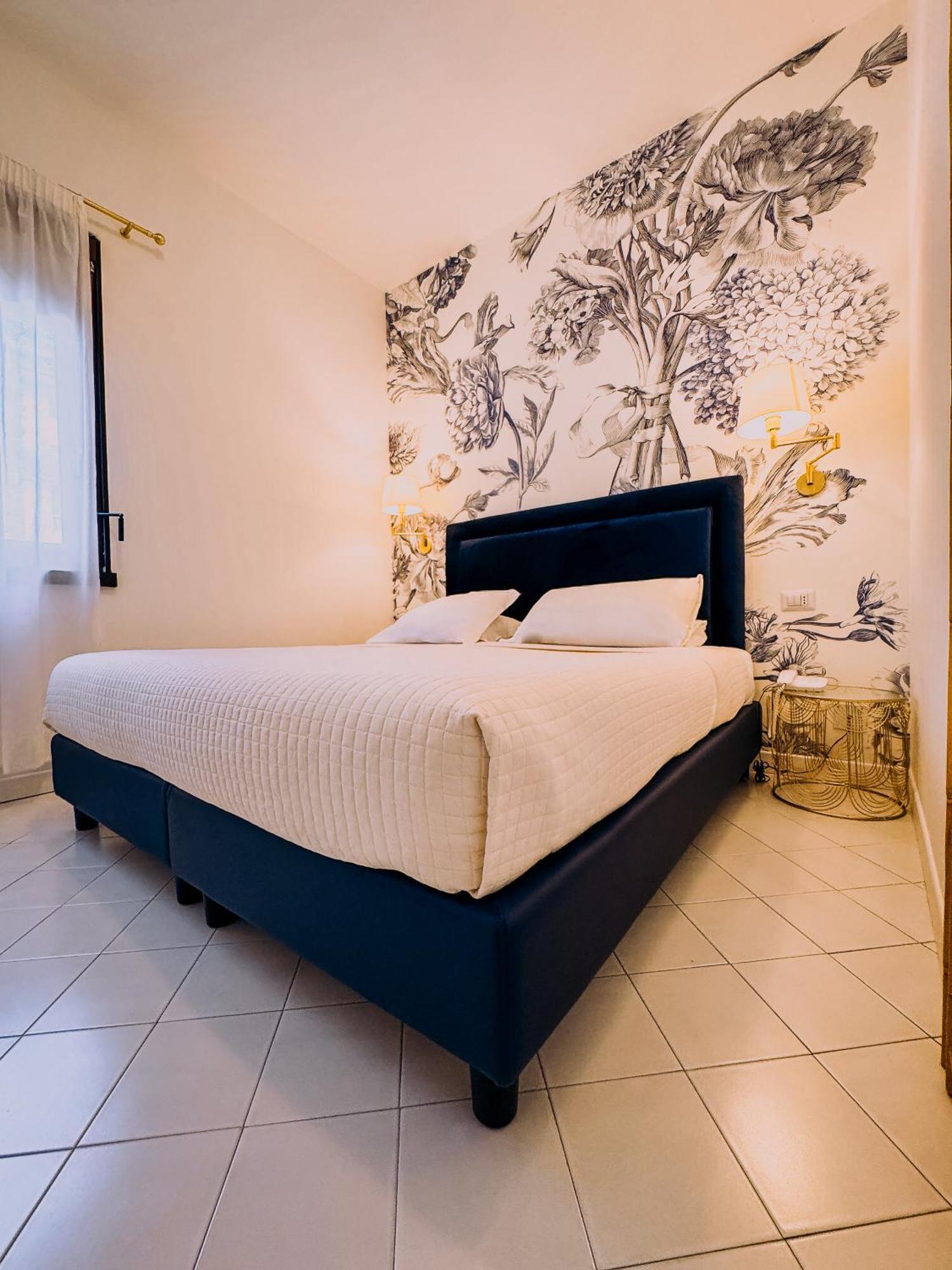 Quarto com Cama de Casal ou 2 de Solteiro