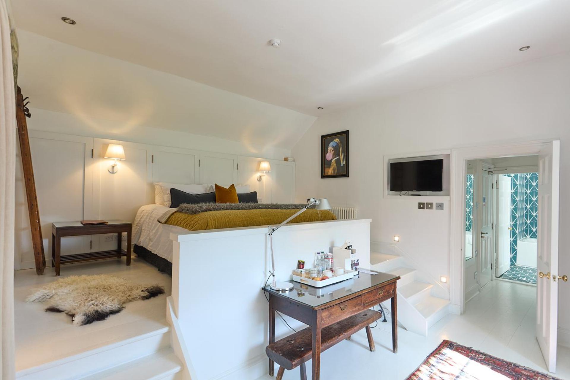 Large Double or Twin Room