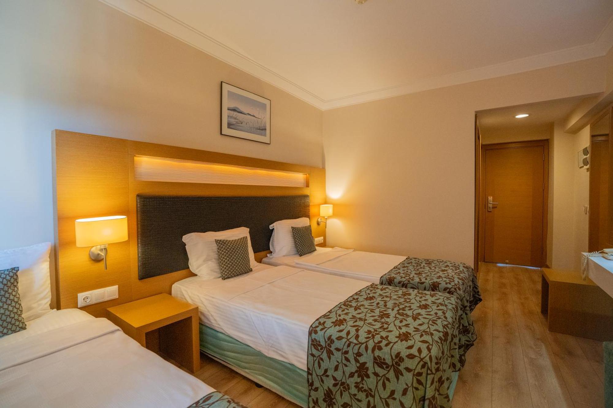 Triple Room,1674714164:JPEG