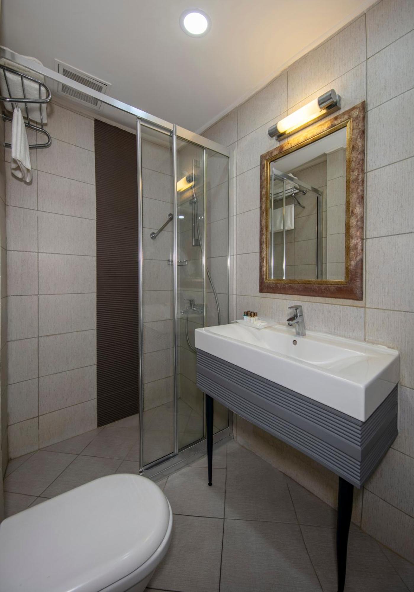 Triple Room,1678633440:JPEG
