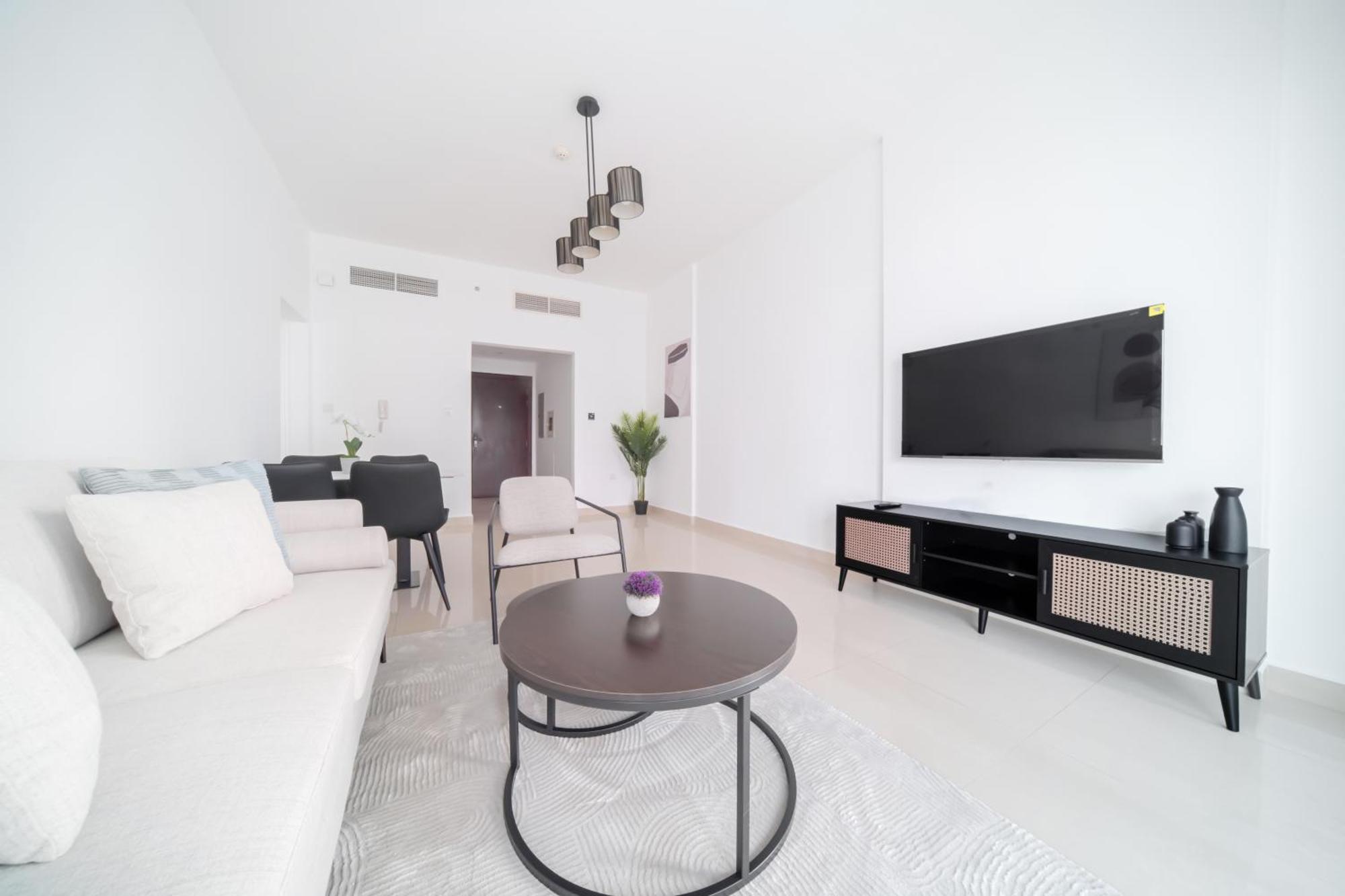 One-Bedroom Deluxe Apartment
