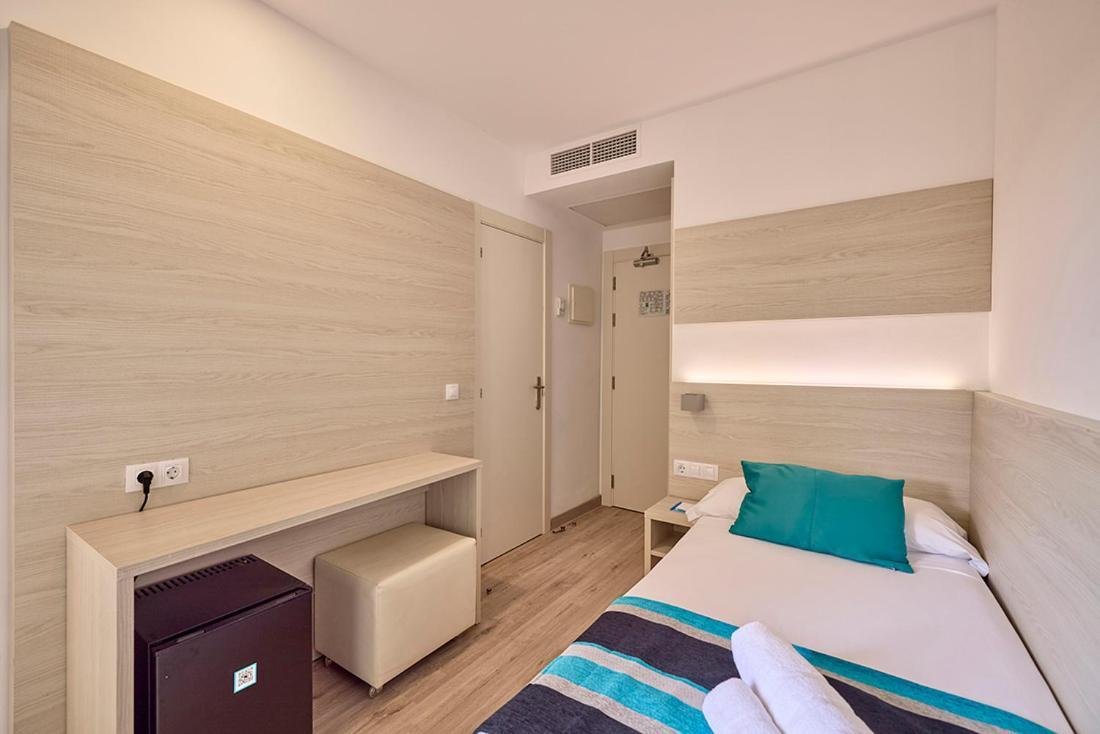 Comfort Single Room with Balcony,1682953840:JPEG